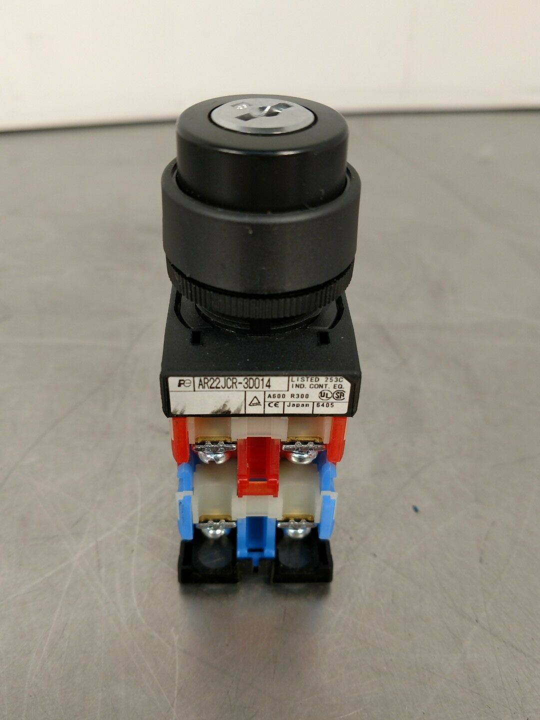 FUJI ELECTRIC AR22JCR-3D014 Lock-Out Switch 4A