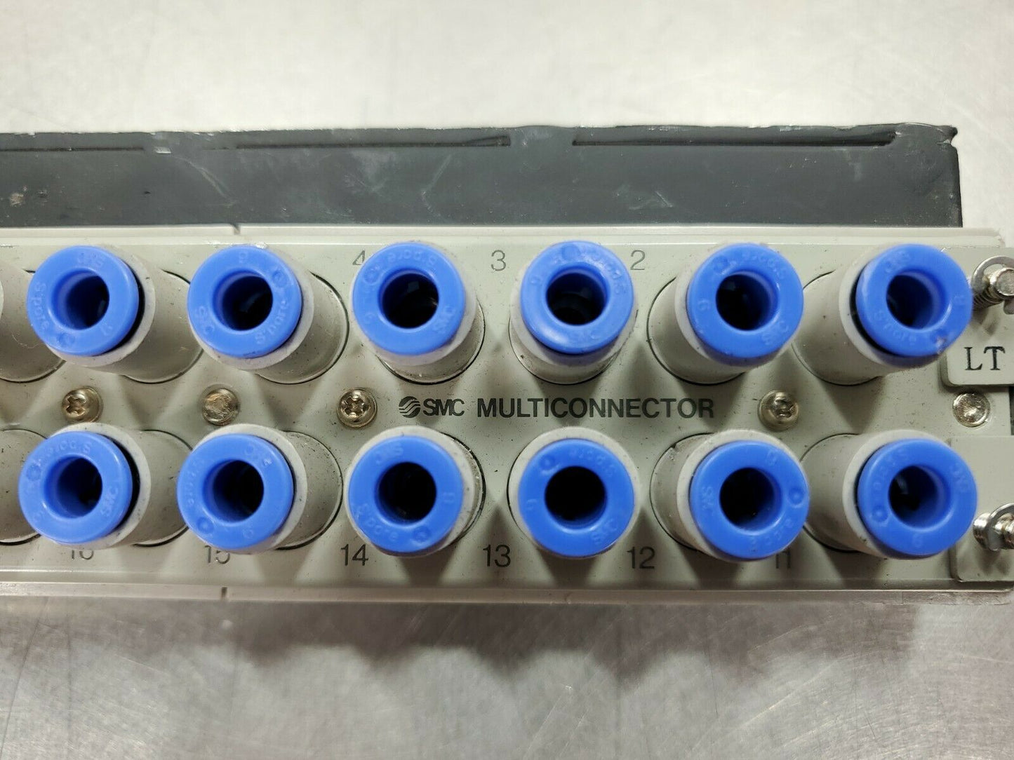 SMC 20 Port Multiconnector.                       6C