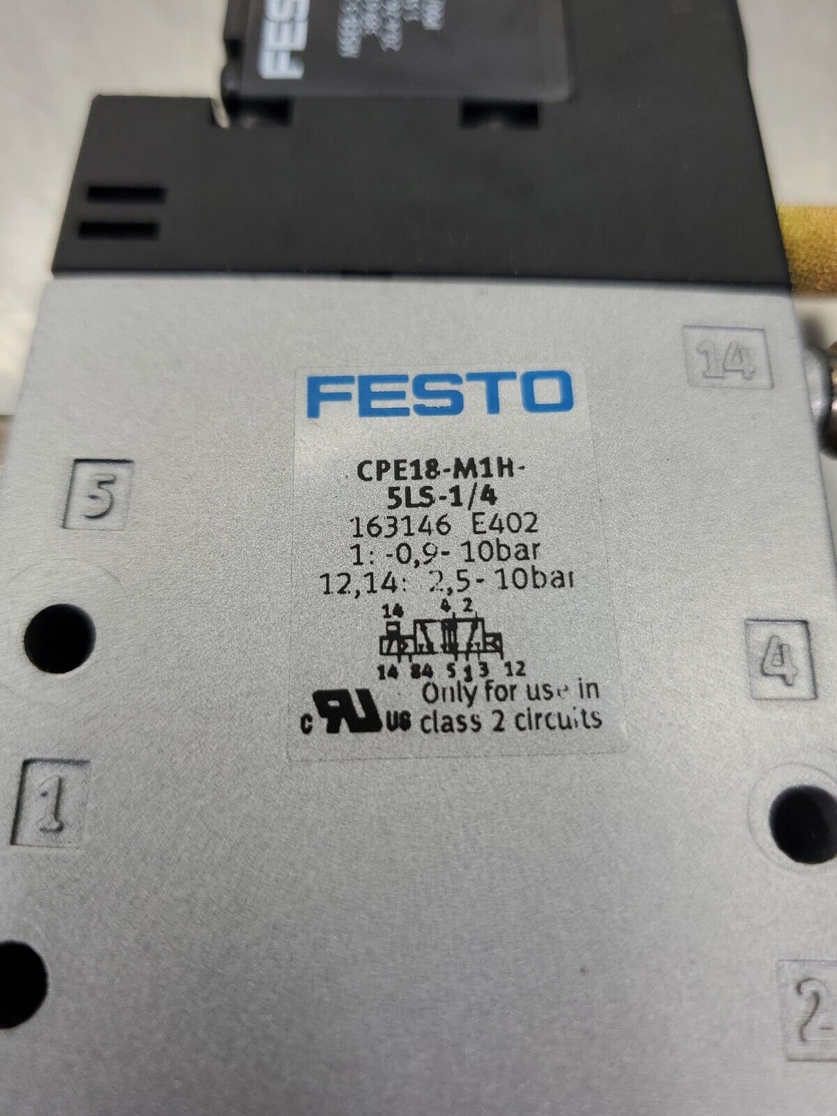 FESTO CPE18-M1H-5LS-1/4  163146  Solenoid Valve w/Festo U-1/8 2307 Filter.  4C-3