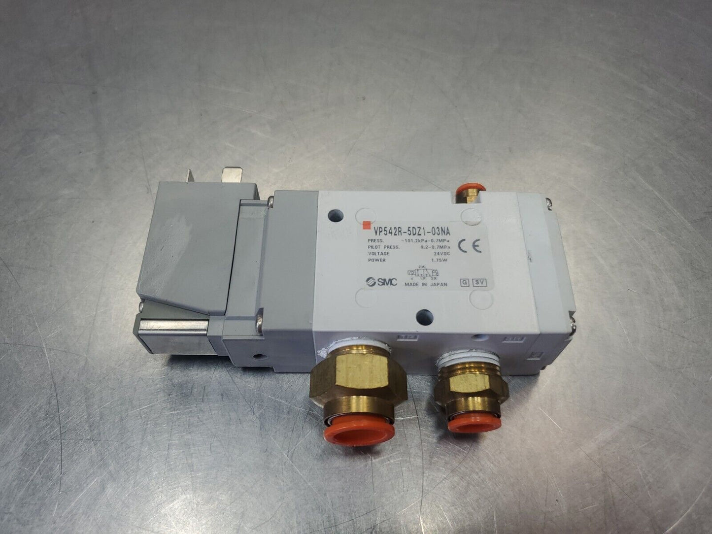 SMC VP542R-5DZ1-03NA 24VDC 1.75W Solenoid Valve.                           6D-14