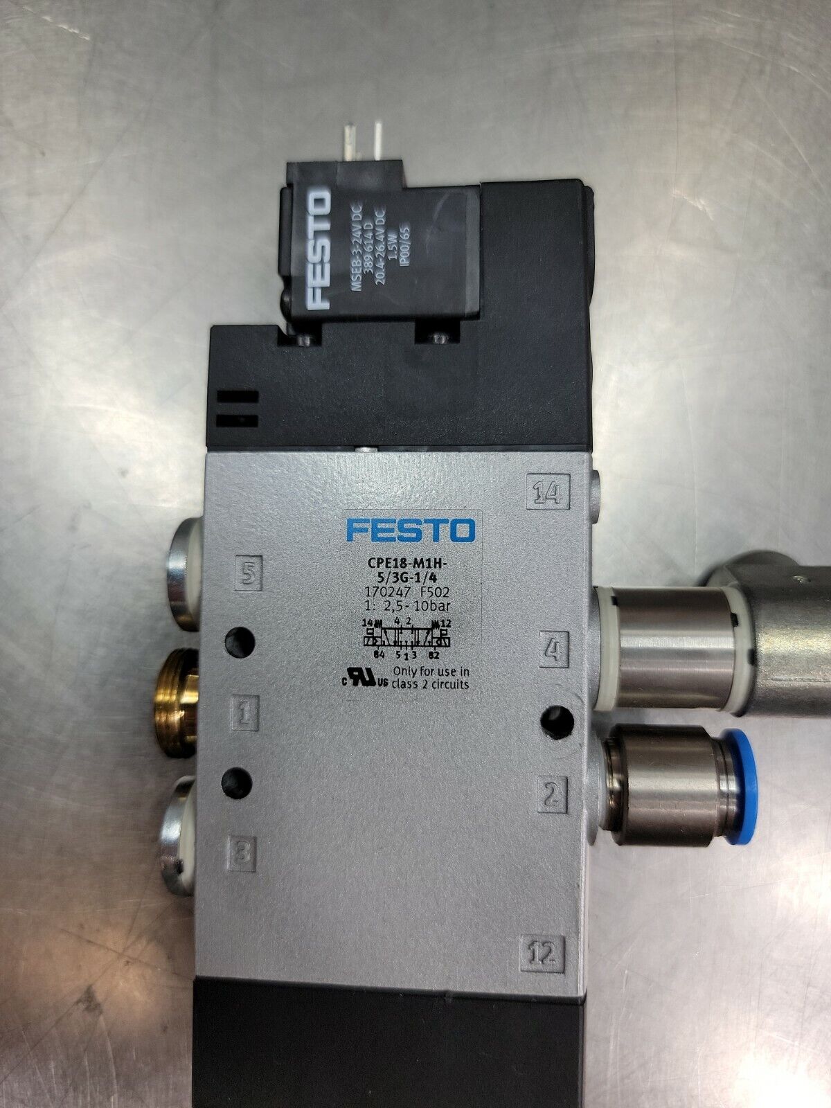 FESTO 170247 CPE18-M1H-5/3G-1/4 Solenoid Valve w/ MSEB-3-24V DC Plugs.      6D-9