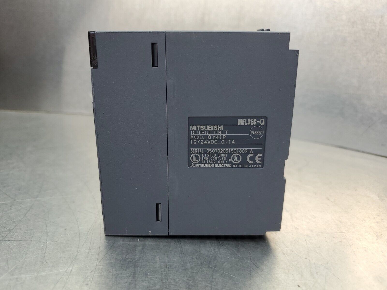 Mitsubishi QY41P 12/24VDC 0.1A Output Module. 3C-21