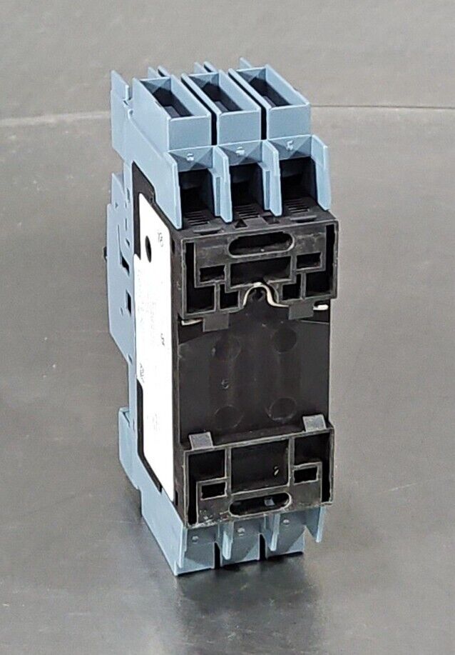 Siemens 3RV2811-1BD10 Circuit Breaker.                                  4E-21