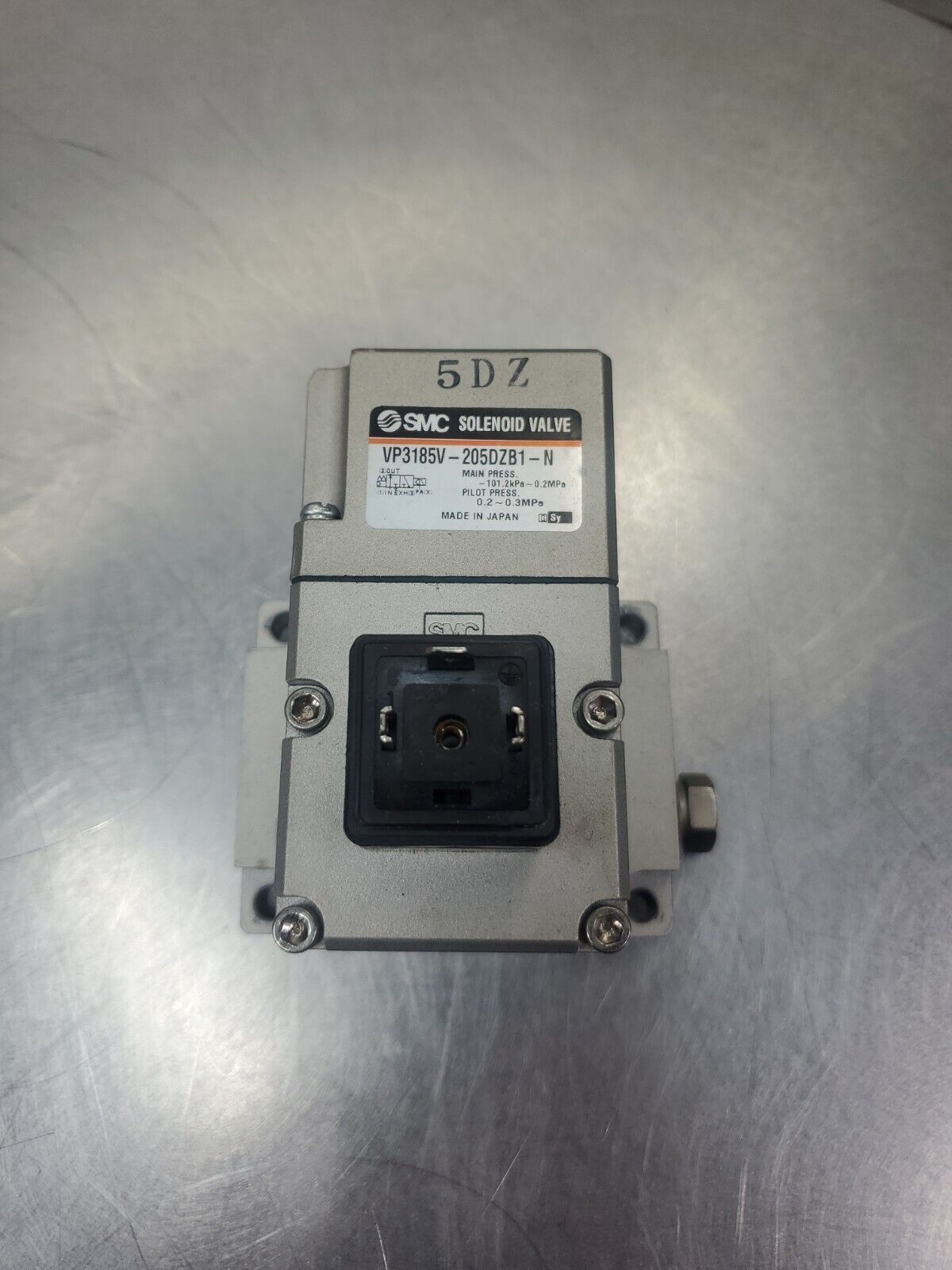 SMC VP3185V-205DZB1-N (Main Press. 101.2kPa~0.2MPa) Solenoid Valve.        6D-10