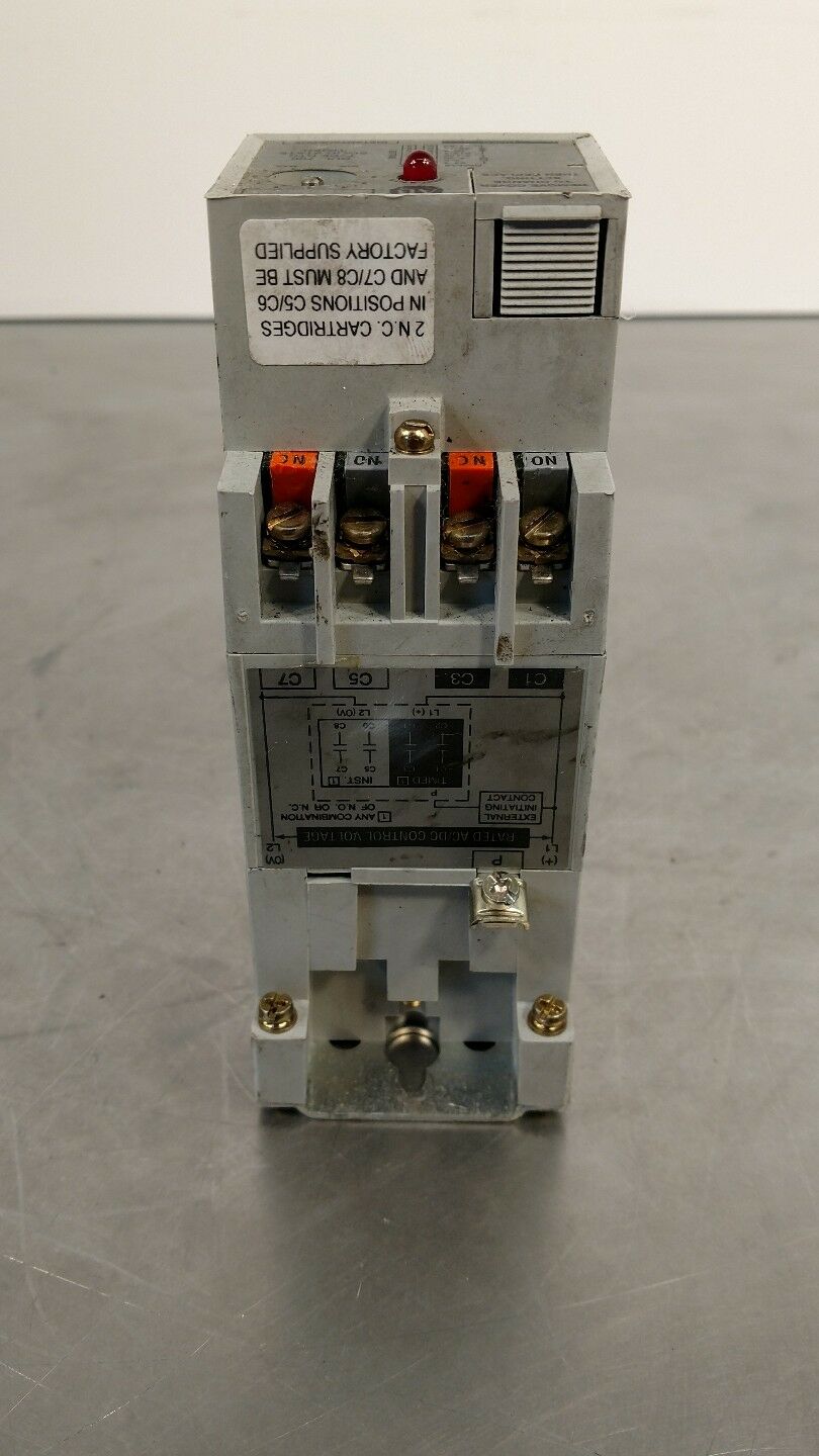 Allen Bradley 700-RTC1111OU1 Ser A Solid State Timer BUL 700 Type RTC 5B