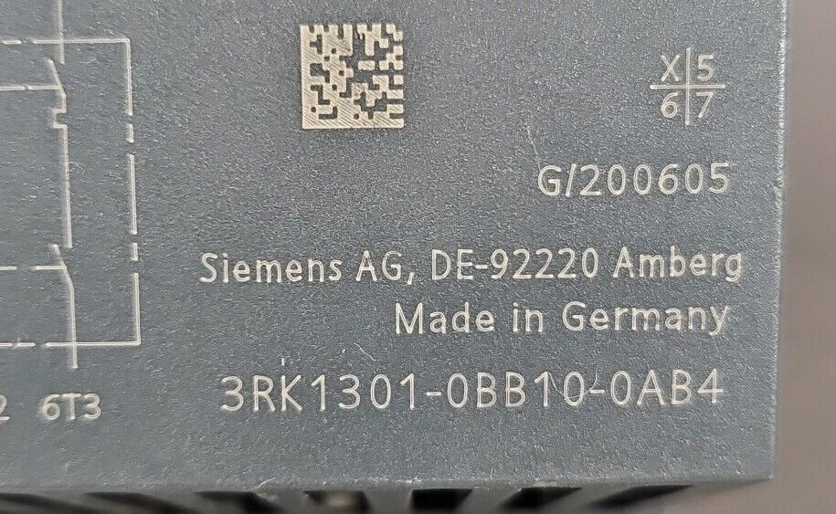 Siemens DS1e-xHF 2,4-8A  3RK1301-0BB10-0AB4 Motor Starter.              Loc1B-16