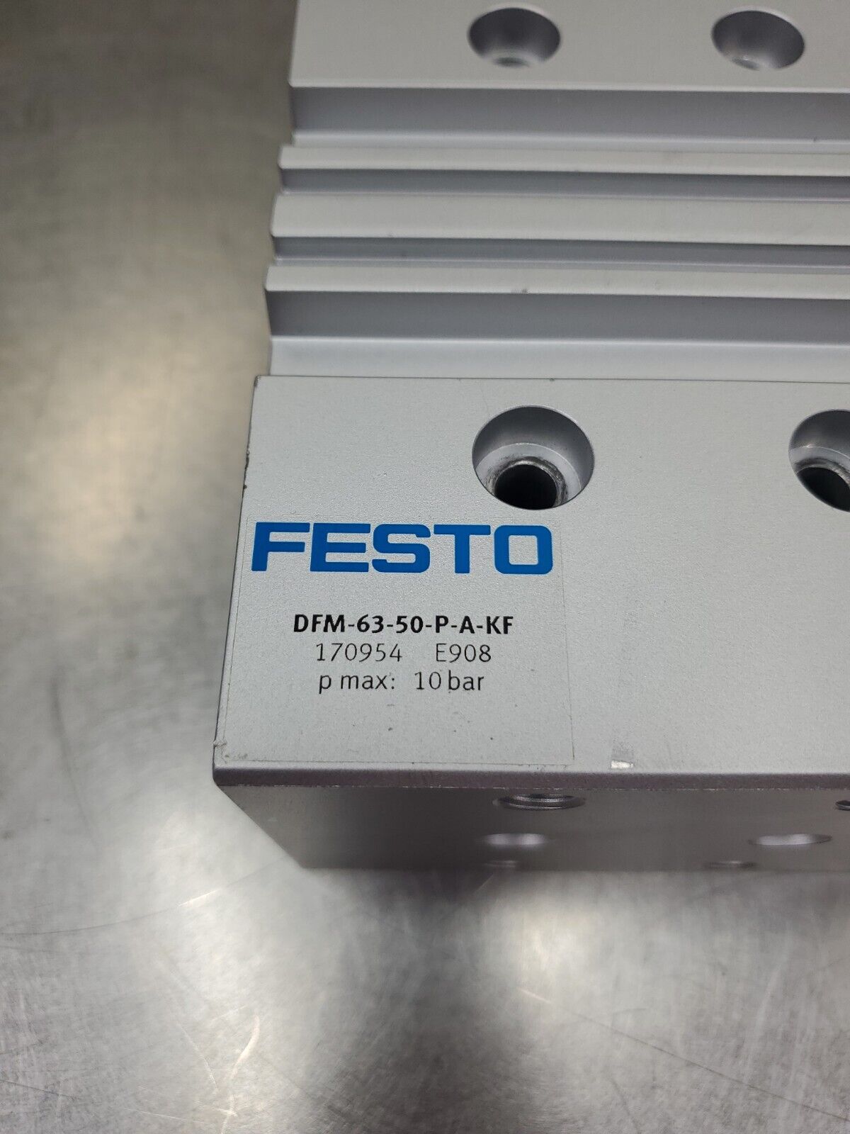 Festo DFM-63-50-P-A-KF (170954) p max 10bar Pneumatic Manifold.               6D