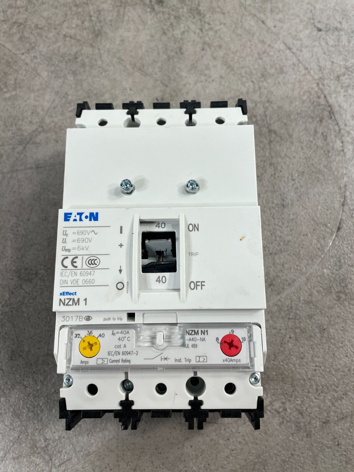 Eaton NZM1 White Triple Pole 480 VAC 50kA Motor Protection Circuit Breaker 2D