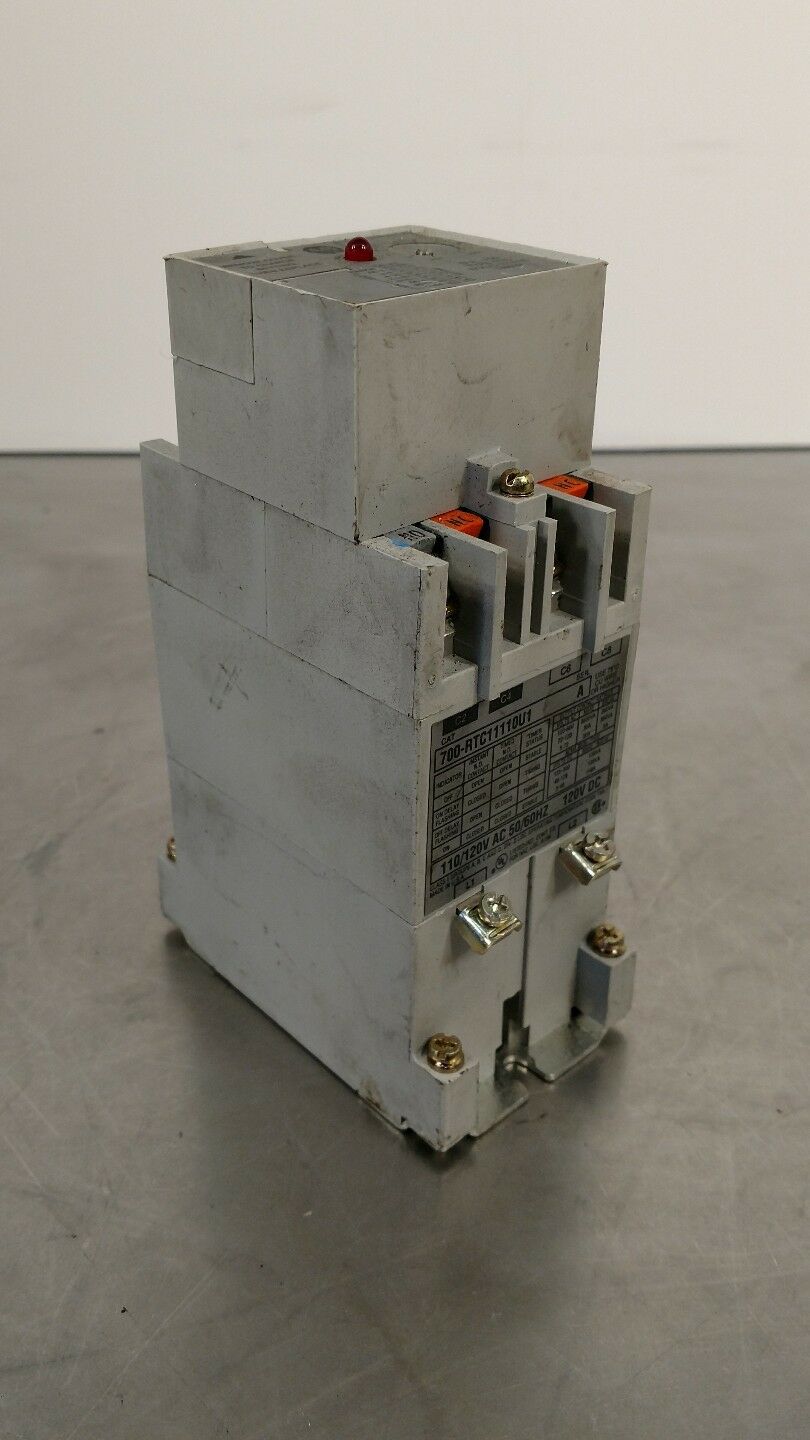 Allen Bradley 700-RTC1111OU1 Ser A Solid State Timer BUL 700 Type RTC 5B