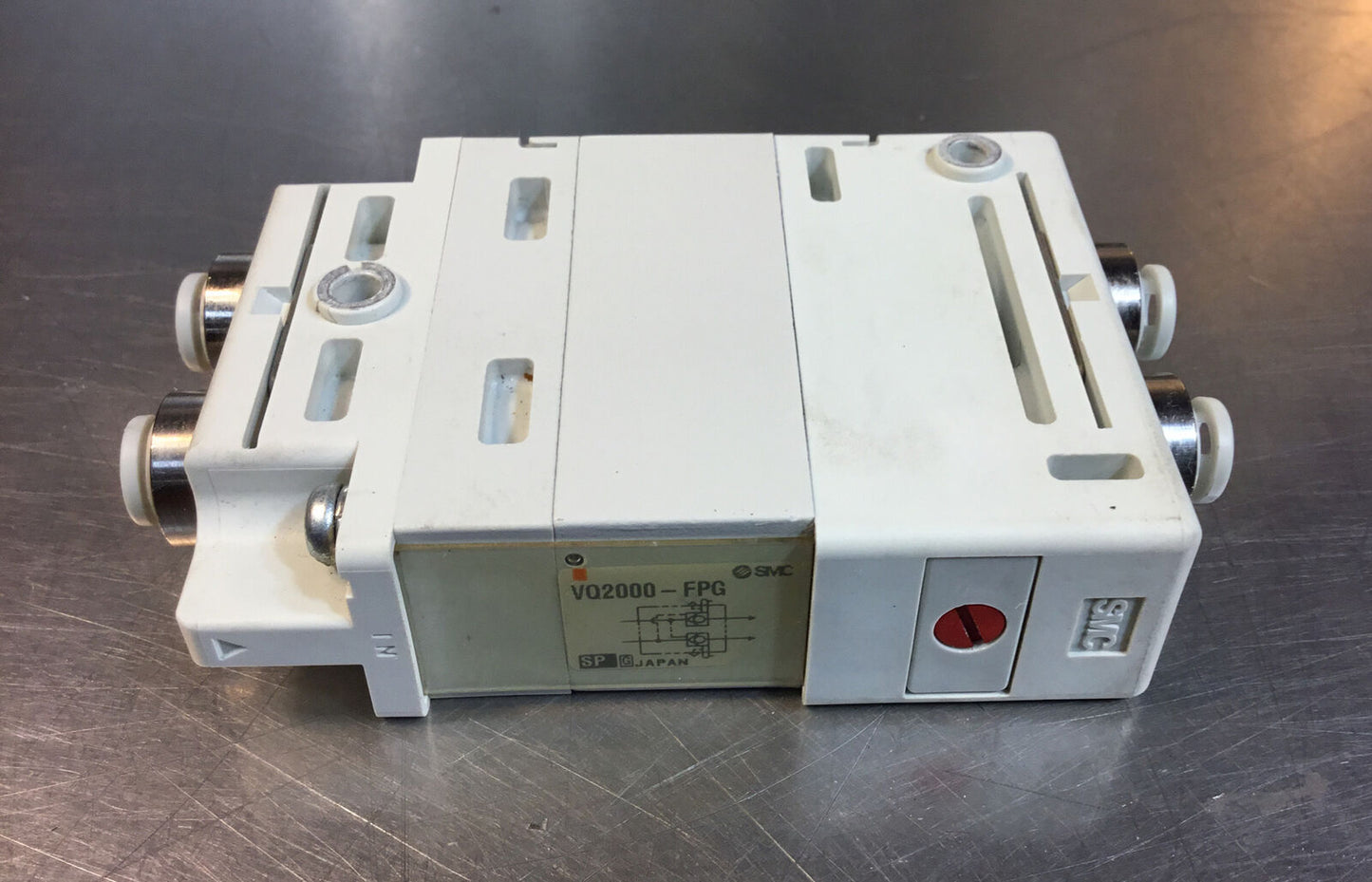 SMC  VQ2000-FPG  Pneumatic Valve    6D