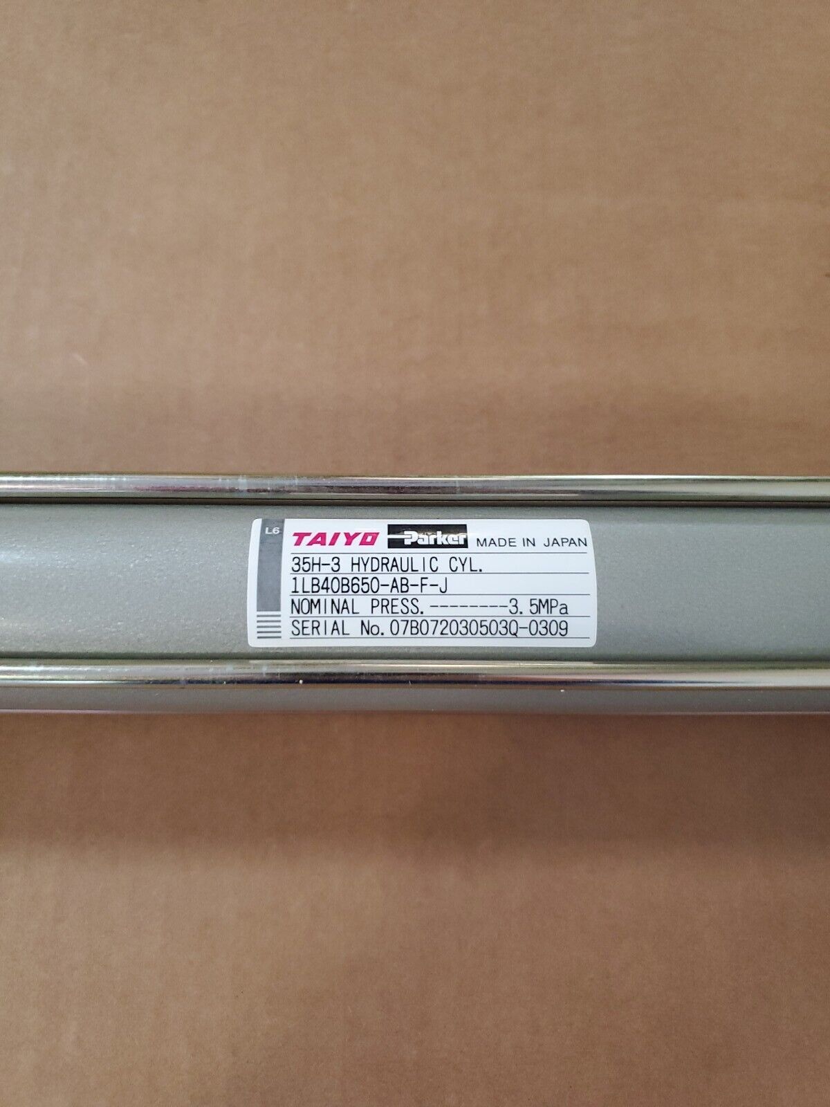 Taiyo Parker 35H-3 (1LB40B650-AB-F-J) Hydraulic Cylinder.                     6F