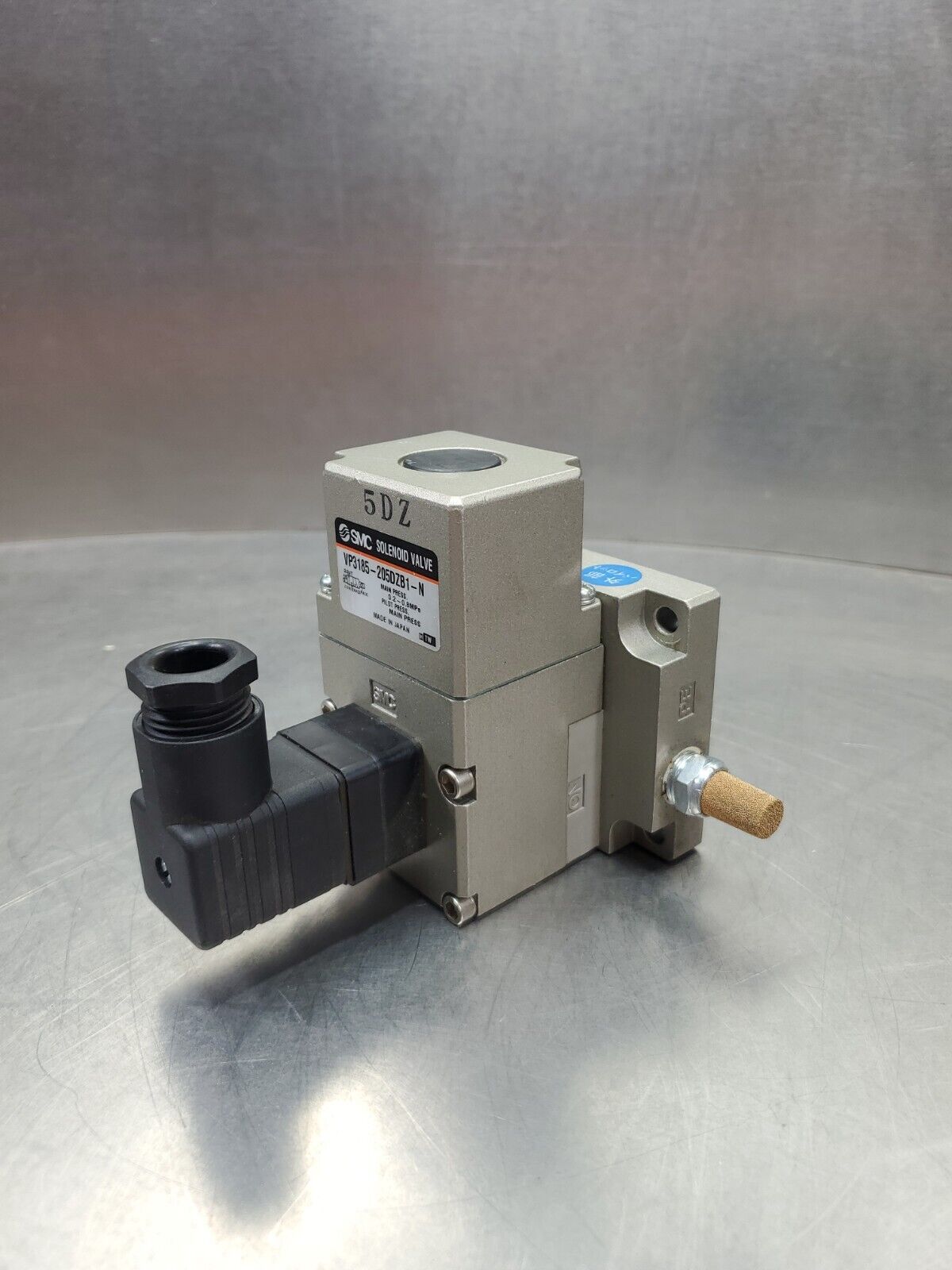 SMC VP3185-205DZB1-N 0.2-0.8MPa SOLENOID VALVE  W/SMC Cable Unit.             6E