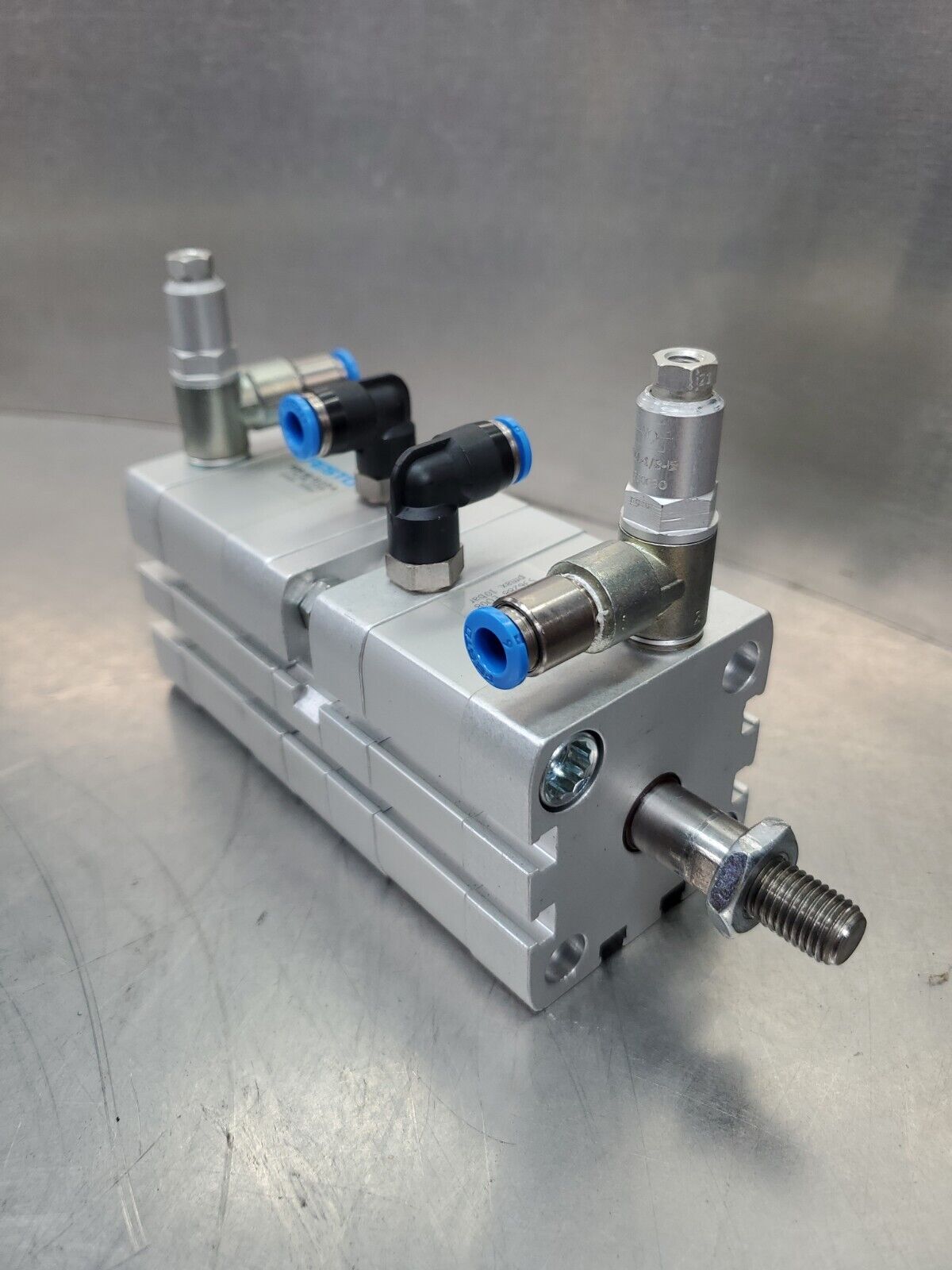 Festo ADN-40-11-I-P-A (536288) 10-Bar Compact Pneumatic Cylinder.           4C-3