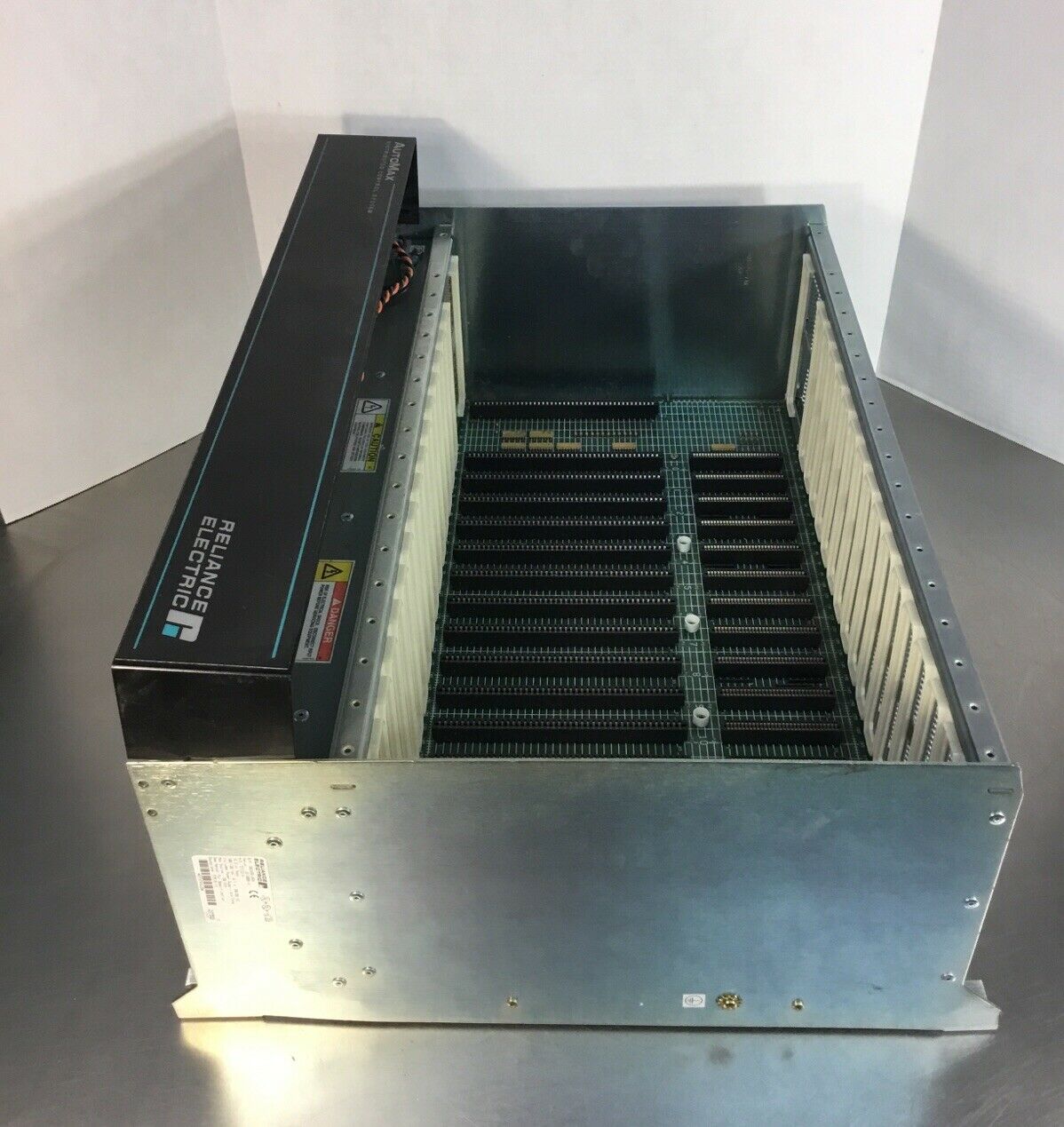 RELIANCE 57C331A / 803456-8RA 16 SLOT RACK (as Pictured-no Power Supply).    3F