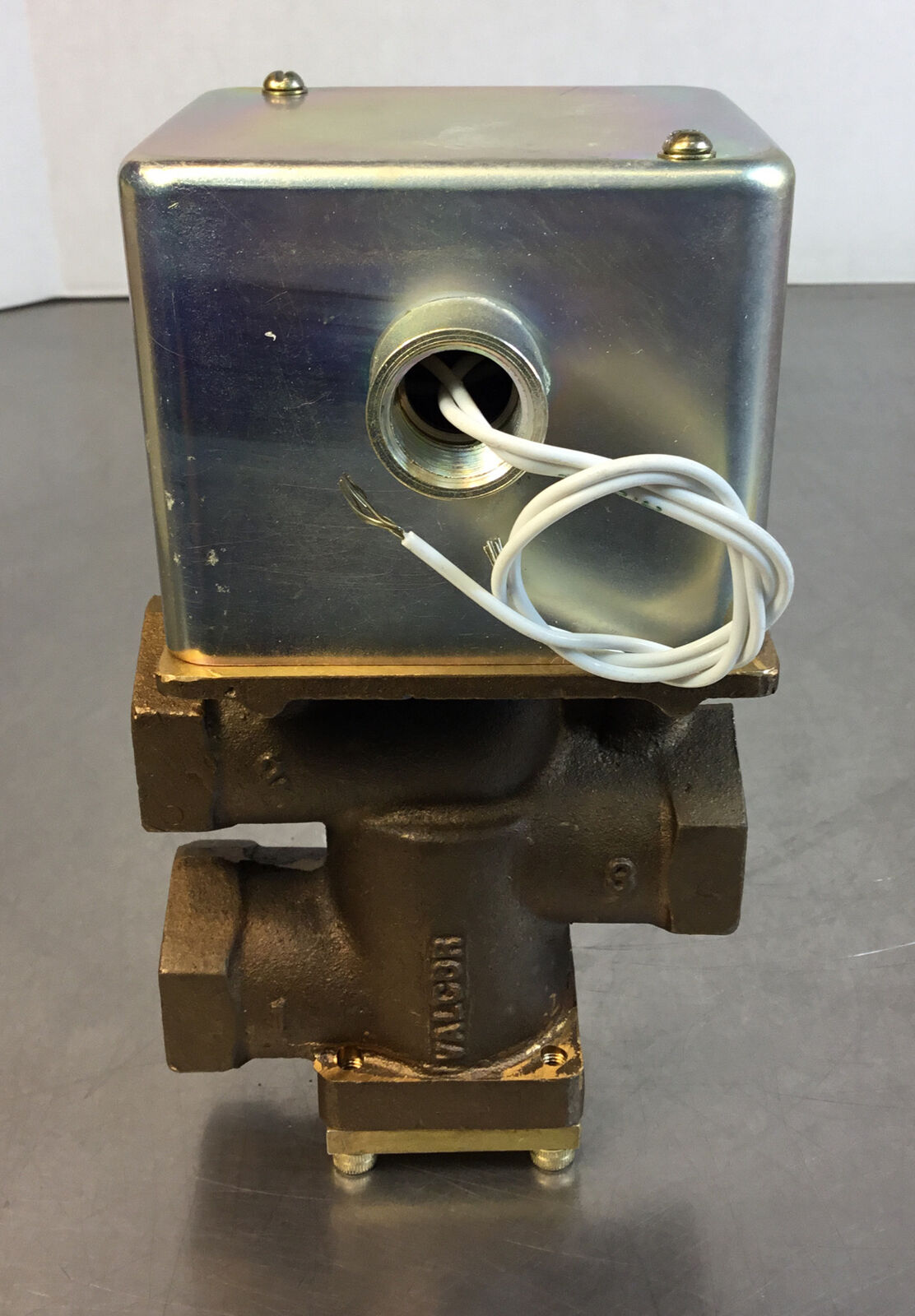 VALCOR SCIENTIFIC  SV85C18HC7  3-WAY SOLENOID VALVE 115V 200PSI 15W 35A     3B-6