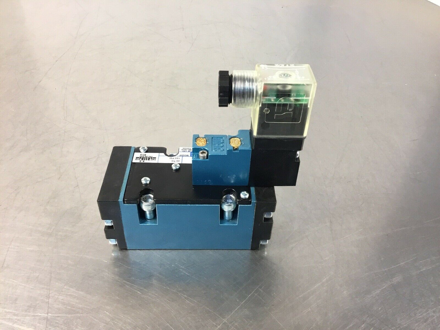 MAC MV-B2A-AAAA-DM-DDAJ-1JD w/ DMB-DDAJ-1JD Pneumatic Valve  Loc.6C