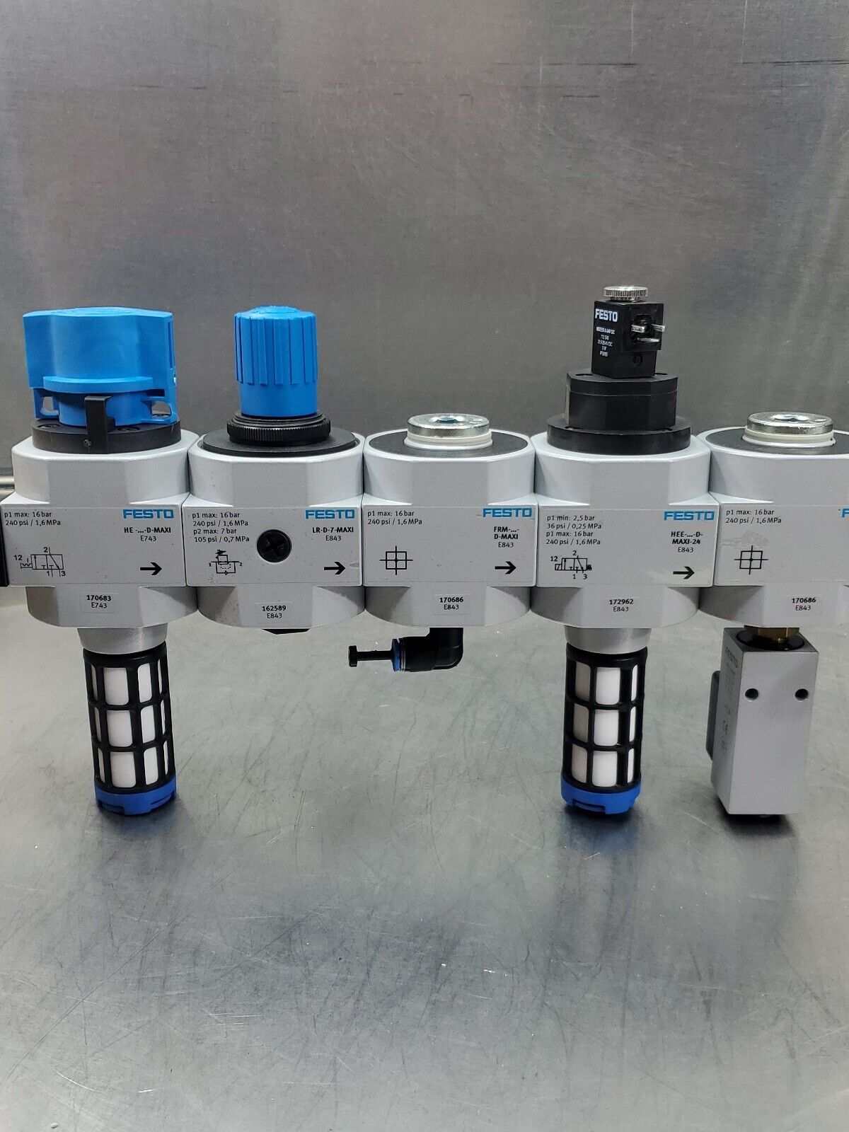 Festo FRM-...-D-MAXI; HEE-...D-MAXI-24;  LR-D-7-MAXI Valve/Filter Manifold 6E-13