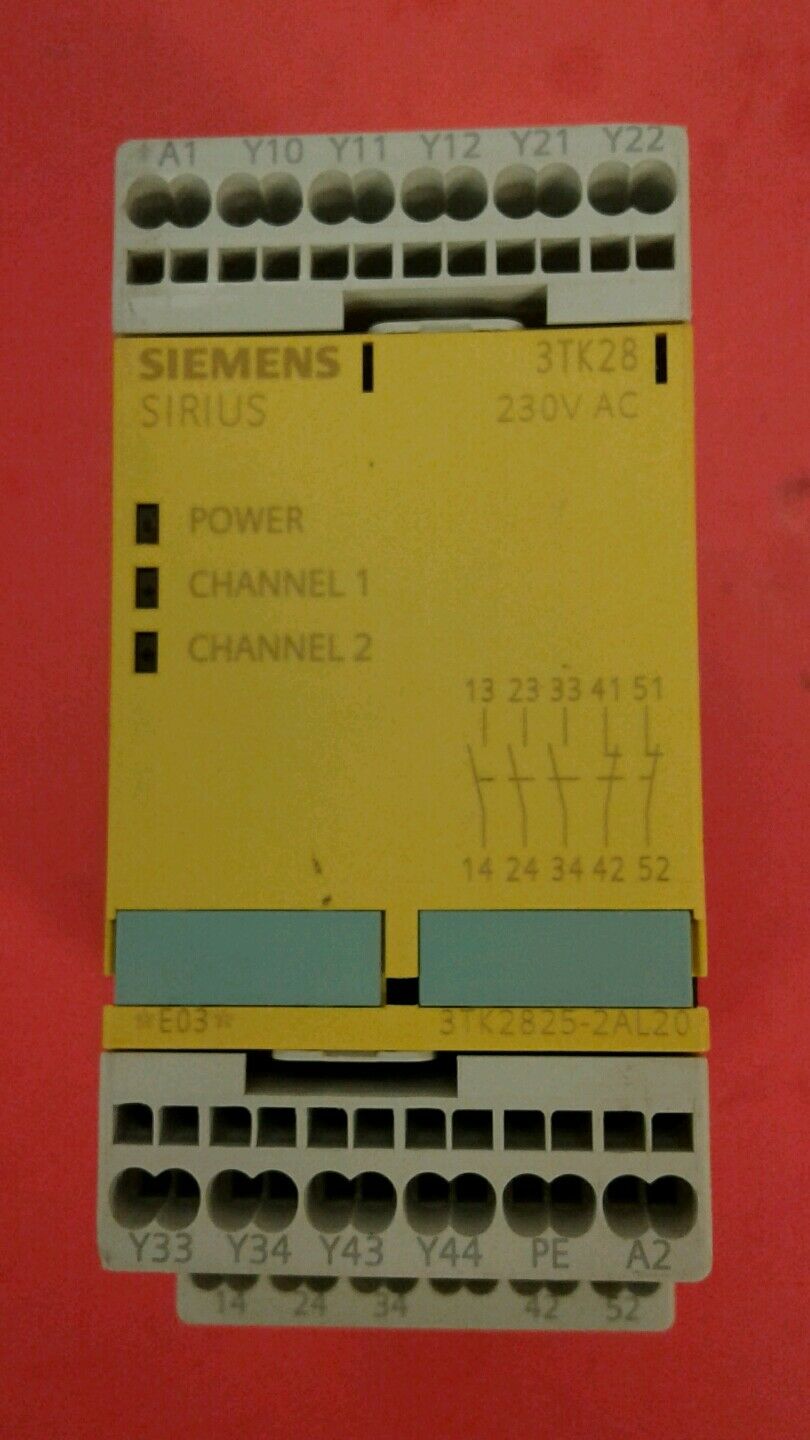 Siemens 3TK2825-2AL20 230VAC Safety Relay     4A