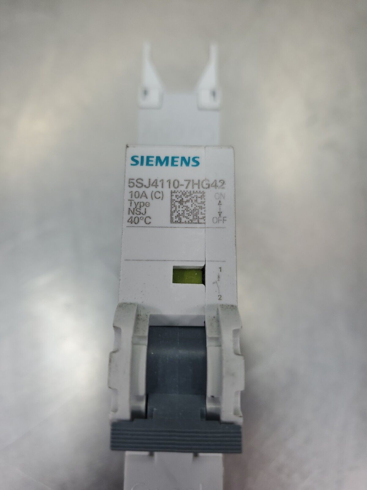 SIEMENS 5SJ4110-7HG42 10A Circuit Breaker.                                  4C-1