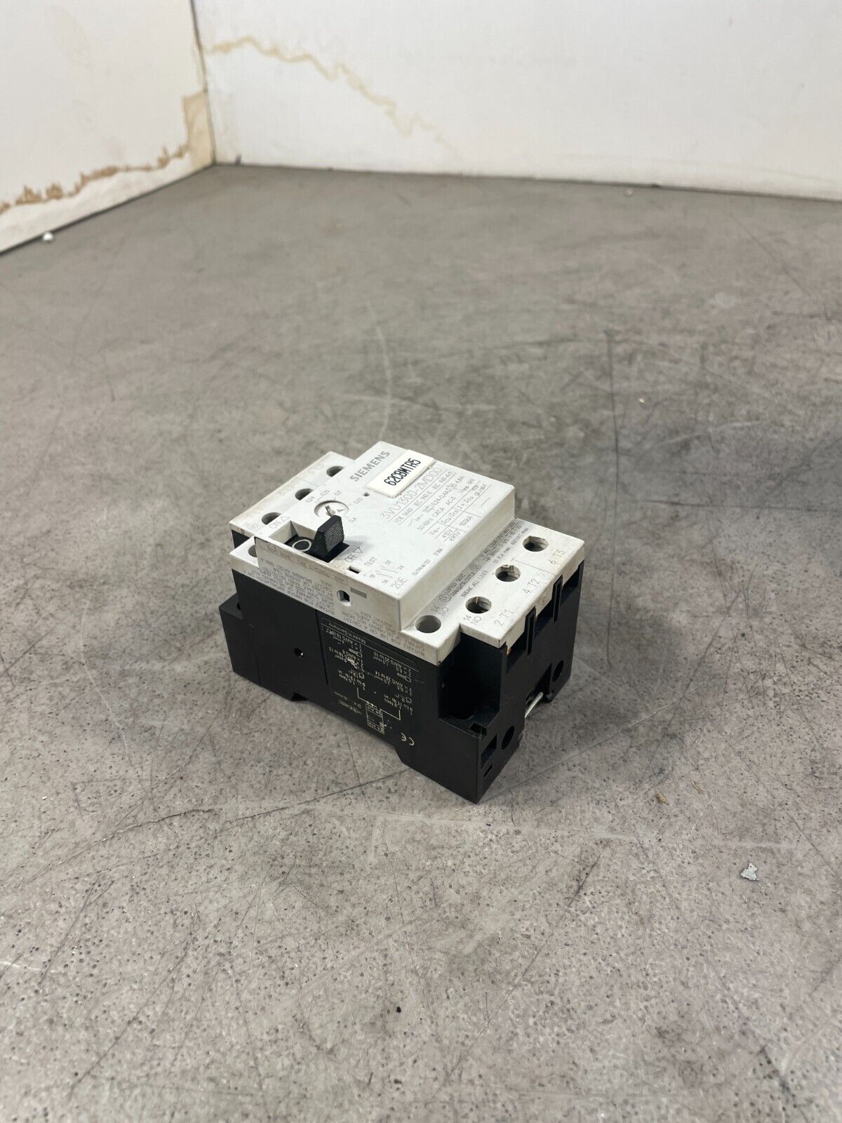 Siemens 3VU1300-2MD00  0.24-0.4AMP 3 Pole 380 V Circuit Breaker @2D