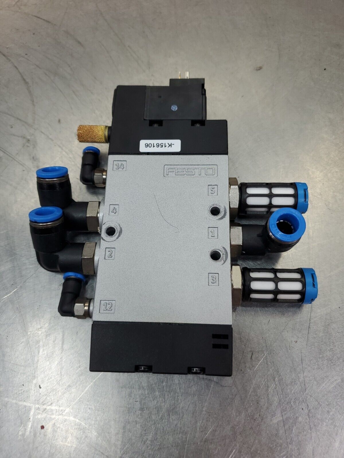 FESTO CPE18-M1H-5LS-1/4  163146  Solenoid Valve w/Festo U-1/8 2307 Filter.  4C-3