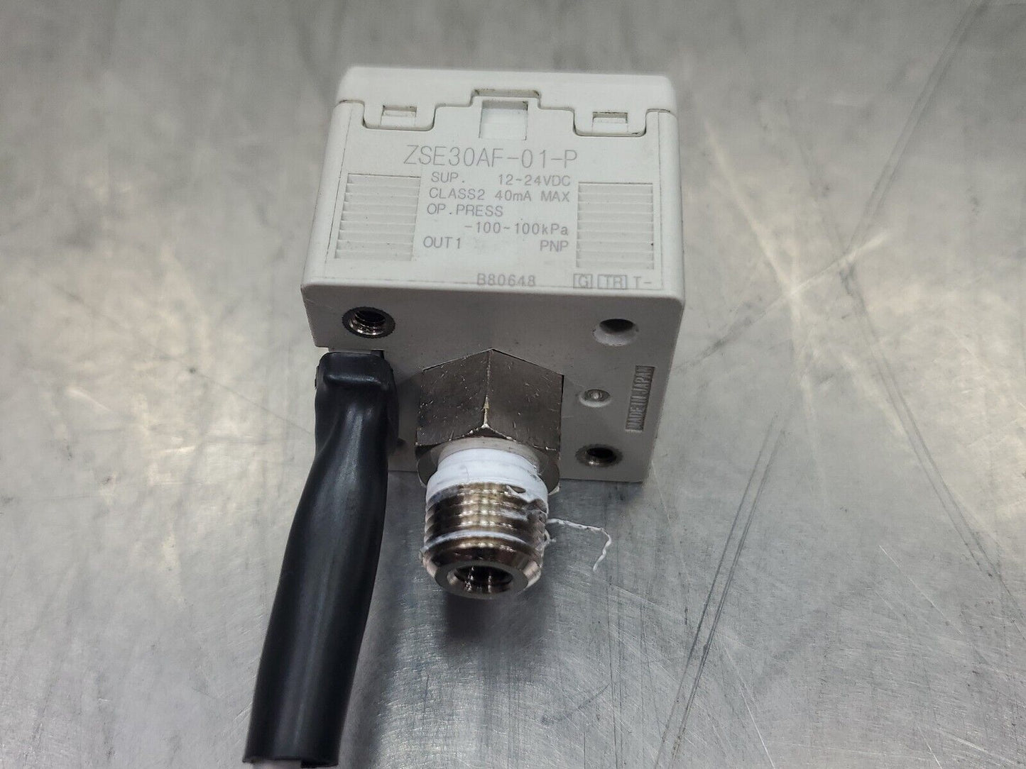 SMC ZSE30AF-01-P 12~24VDC Digital Pressure Switch.                         6D-11