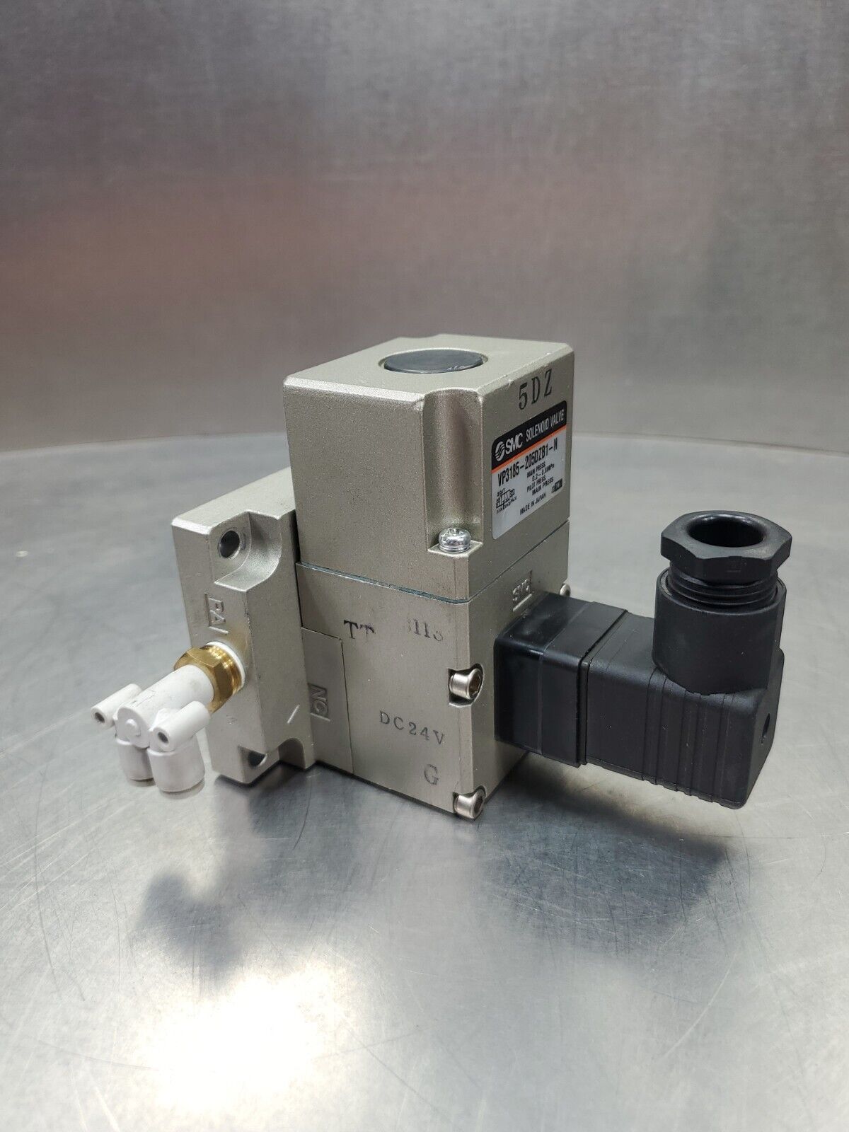 SMC VP3185-205DZB1-N 0.2-0.8MPa SOLENOID VALVE  W/SMC Cable Unit.             6E