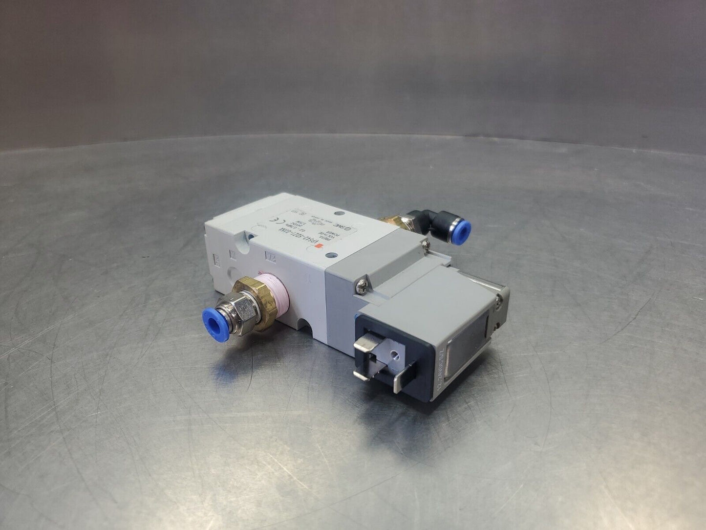 SMC VP542-5DZ1-03NA 1.75W 24VDC Solenoid Valve.                            6D-14