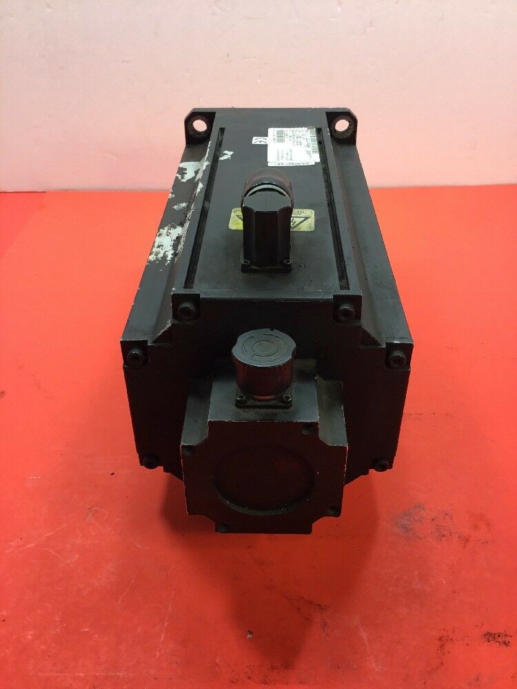 CONTROL TECHNIQUES DUTYMAX DS 142DUC300CBCAA SERVO MOTOR 380/480V 3000RPM. 1L