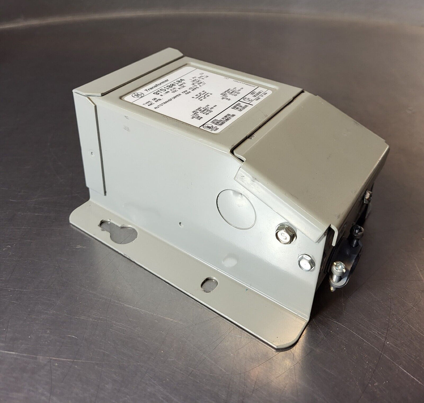 GE 9T51B0104 Buck Boost Transformer 1ph 100va 120/240v-ac 12/24v-ac.     Loc4E35