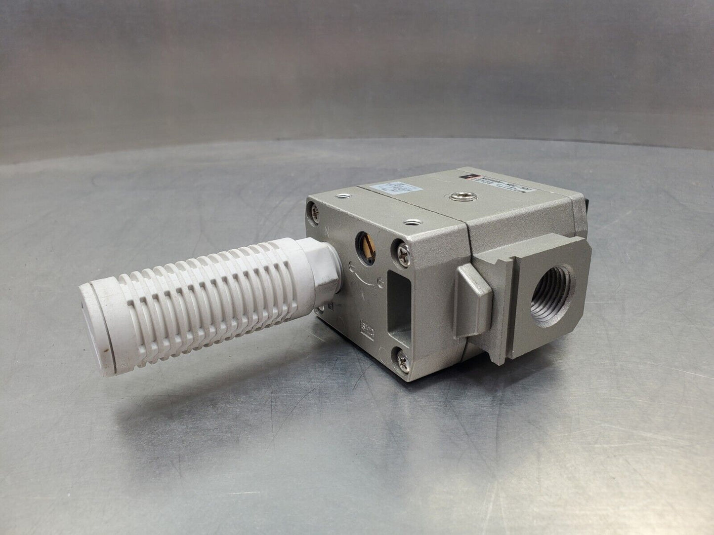 SMC NAV4000-N04-5DZ Pneumatic Soft Start Valve.                               6E