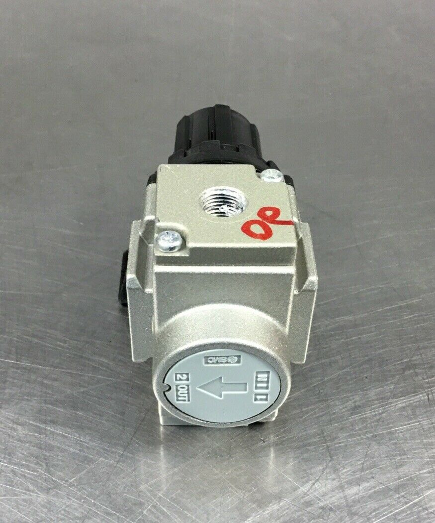 SMC AR20-N01-1Z Pneumatic Regulator 3-30 PSI     6C