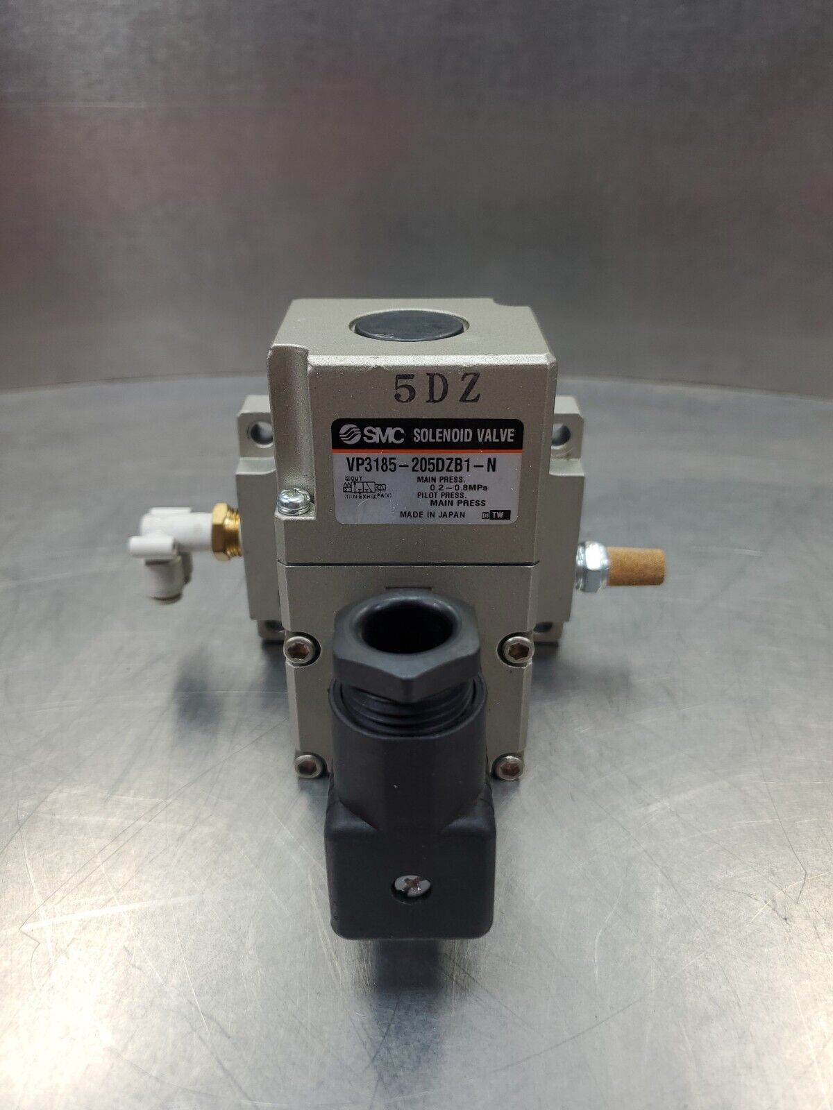 SMC VP3185-205DZB1-N 0.2-0.8MPa SOLENOID VALVE  W/SMC Cable Unit.             6E