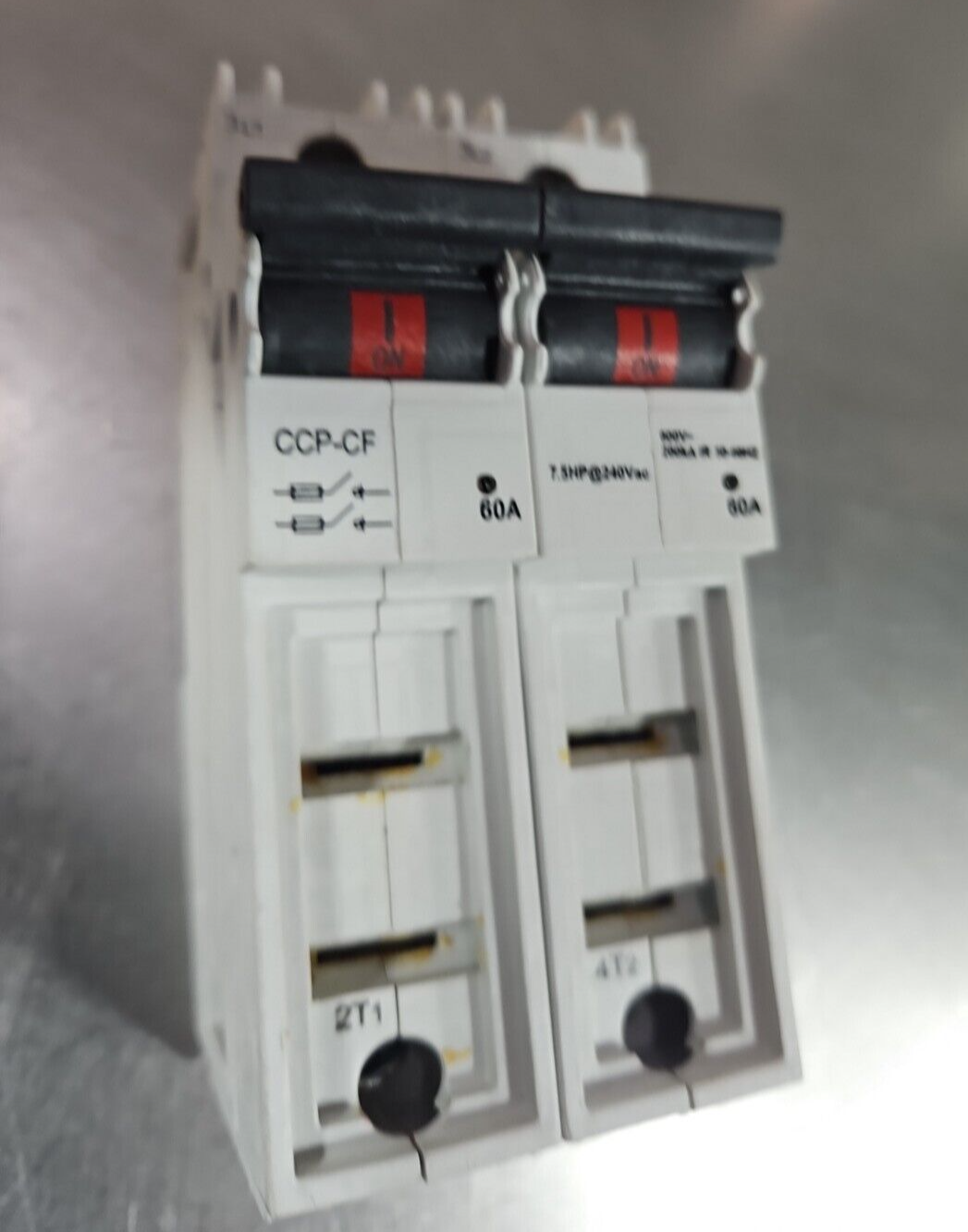 Cooper Bussmann CCP-2-60CF Fuse Block w/Disconnect Switch, 600Vac.      Loc 4A-5
