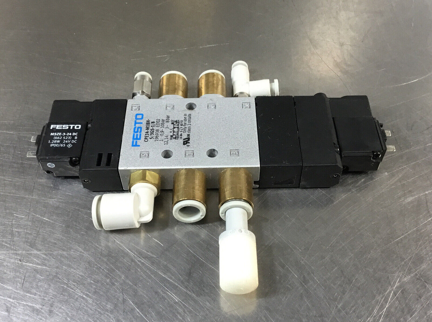 FESTO CPE14-M1BH-5/3GS-1/8 196938 Solenoid Valve + (2) 663523 Coils 24VDC   6B