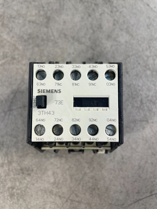 Siemens 3TH43 73E White/Black 16Amp 24V 3-Phase IEC Rated Control Relay LOC-2D