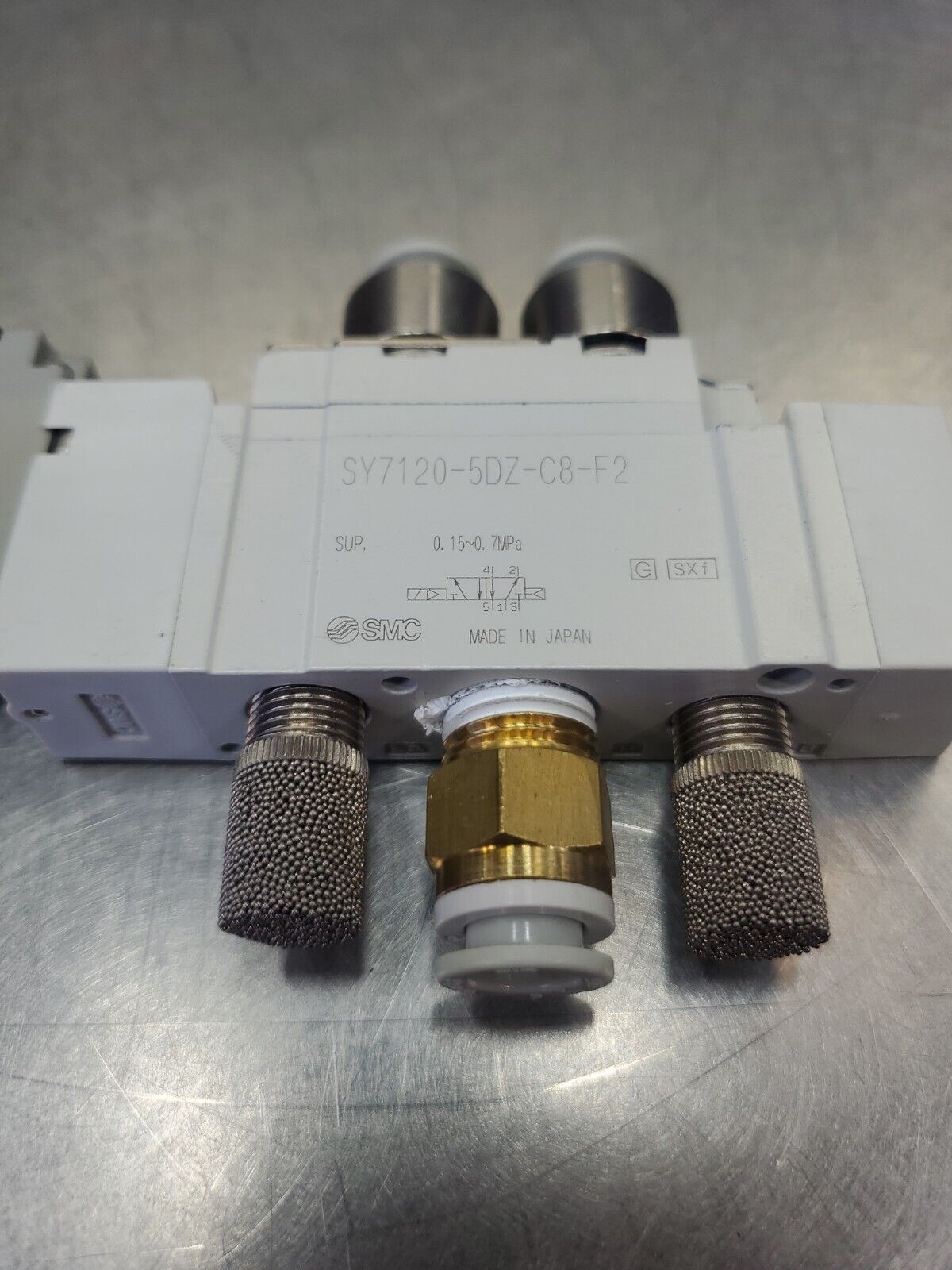 SMC SY7120-5DZ-C8-F2 (0.15~0.7MPa) Solenoid Valve.                         6D-14