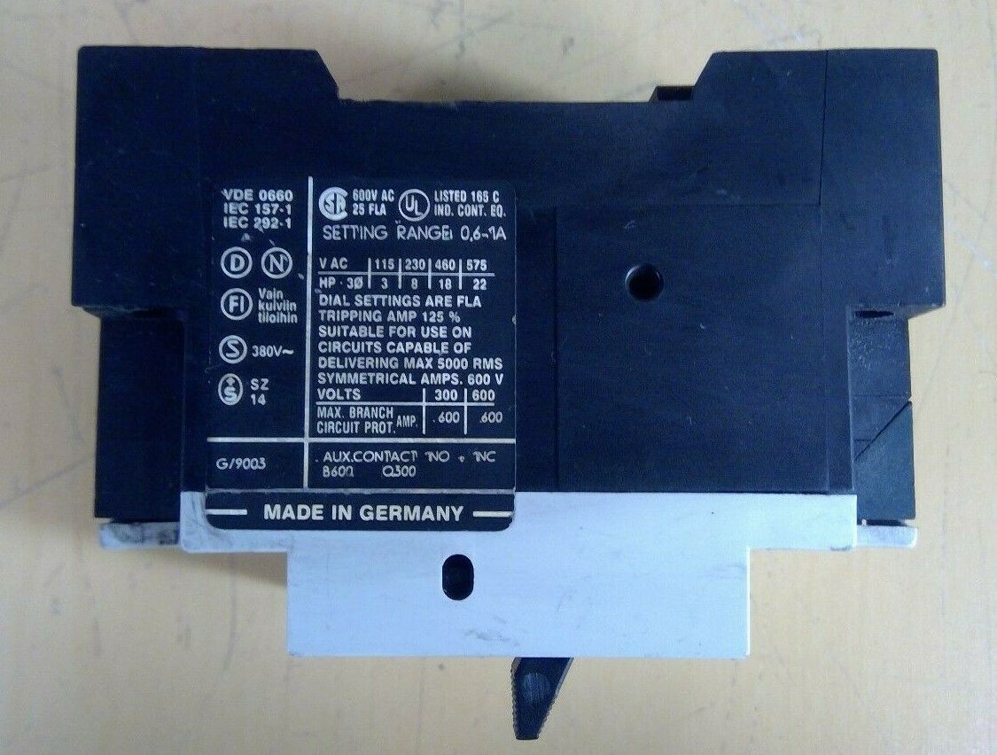 Siemens 3VU1300-1MF00 3 Pole Motor Starter / Protector                        4H