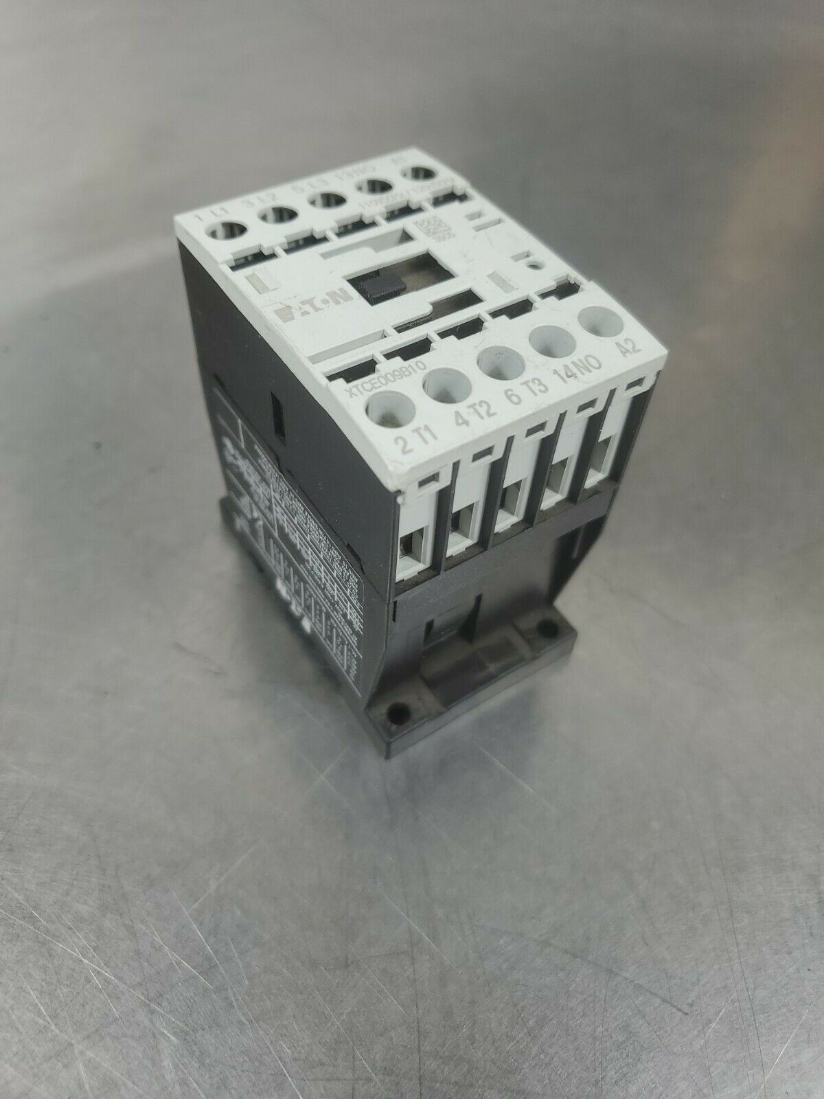 Eaton XTCE009B10 Contactor                                 4H