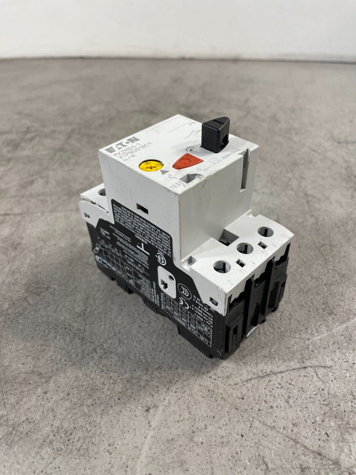 Eaton PZZM01-1 XTPB001BC1 50/60 HZ 600V AC Motor Protector Circuit Breaker LOC2D