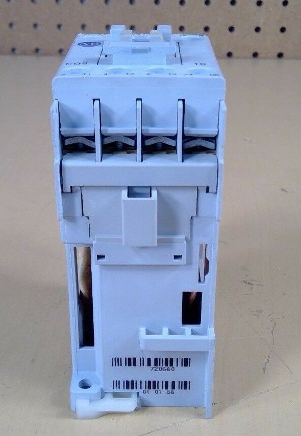 Allen-Bradley 100-C09Z*10 Series A Contactor                                4E-6