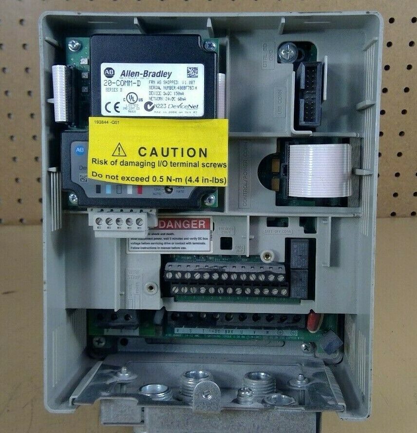 Allen-Bradley PowerFlex 70 20AD2P1A3AYNADNN Series A AC Drive          1D