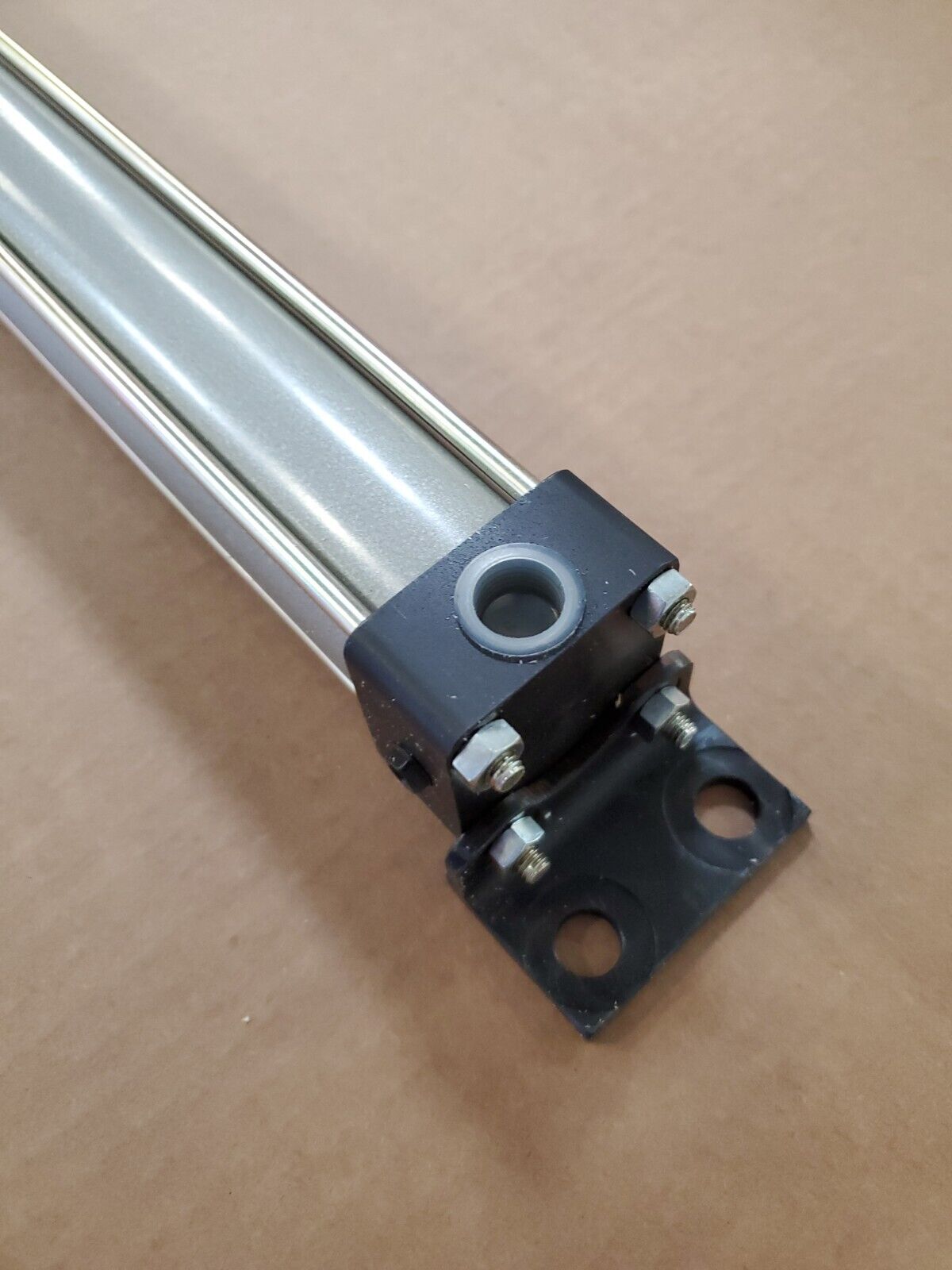 Taiyo Parker 35H-3 (1LB40B650-AB-F-J) Hydraulic Cylinder.                     6F