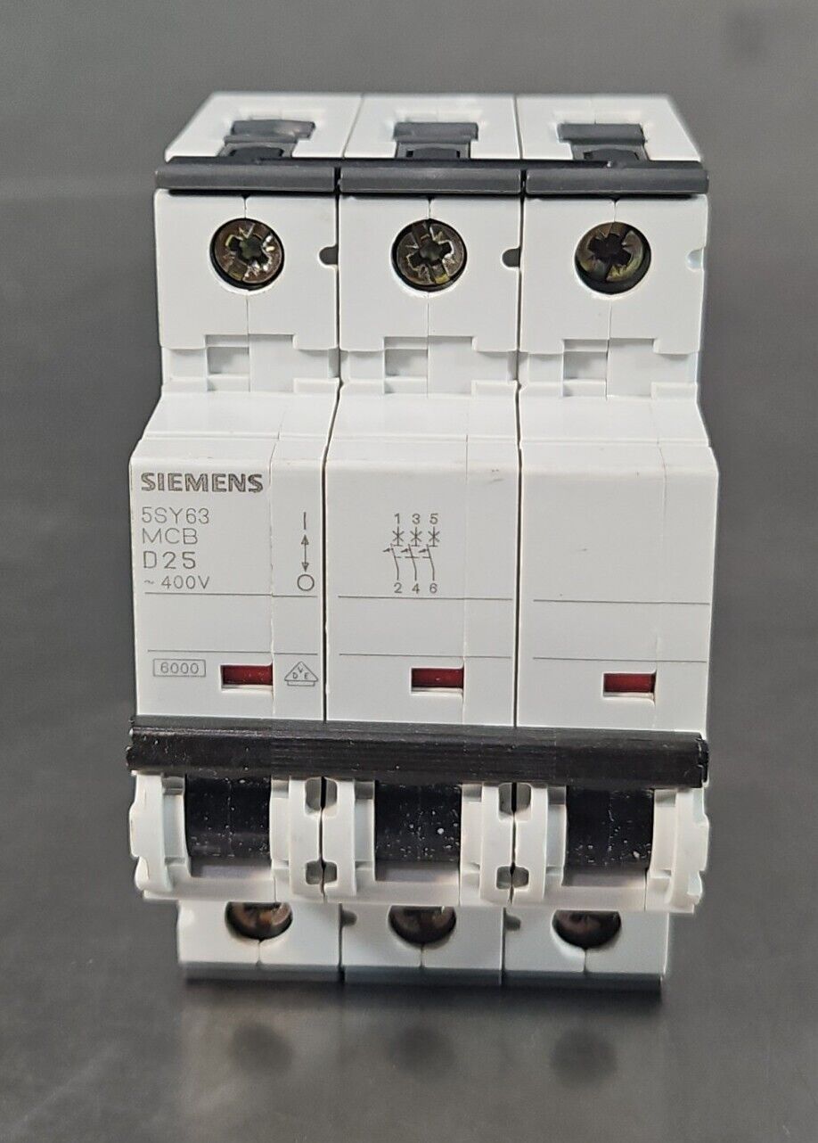 Siemens 5SY63 MCB D32 3-Pole Circuit Breaker.                             4C-20