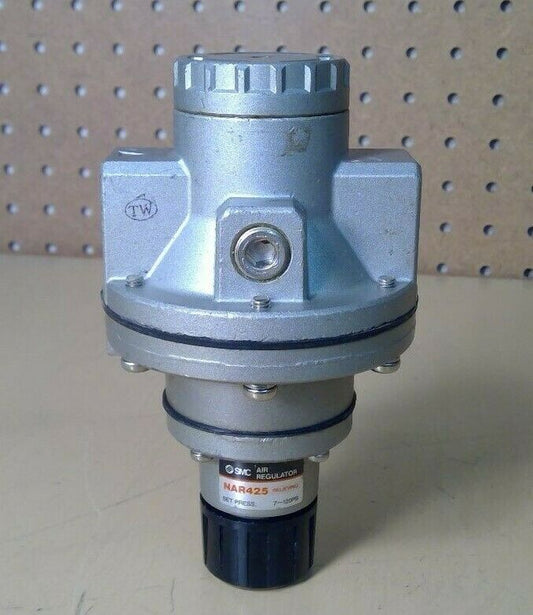 SMC NAR425 Air Pneumatic Regulator 7~120 psi                6D