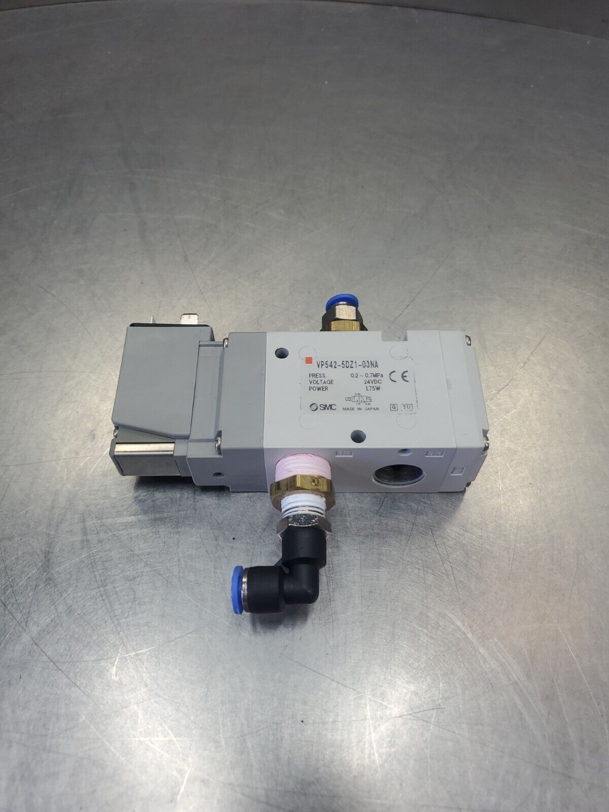 SMC VP542-5DZ1-03NA 1.75W 24VDC Solenoid Valve.                            6D-14