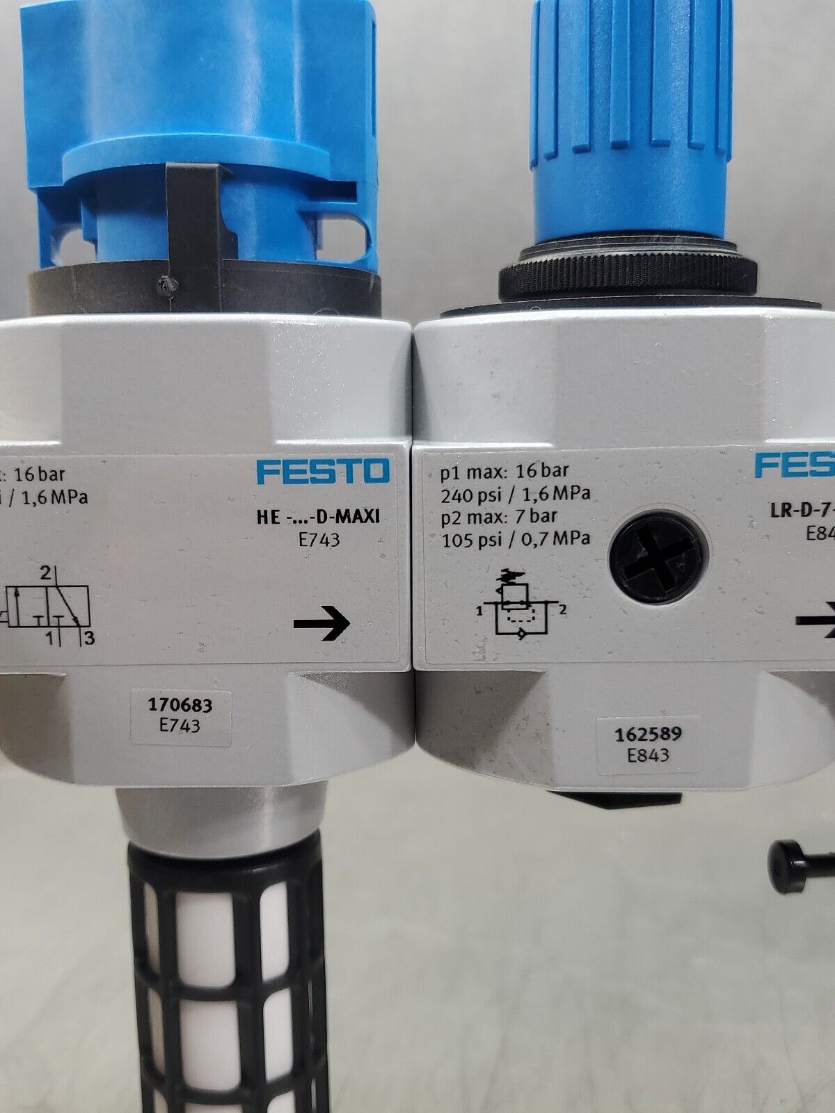 Festo FRM-...-D-MAXI; HEE-...D-MAXI-24;  LR-D-7-MAXI Valve/Filter Manifold 6E-13