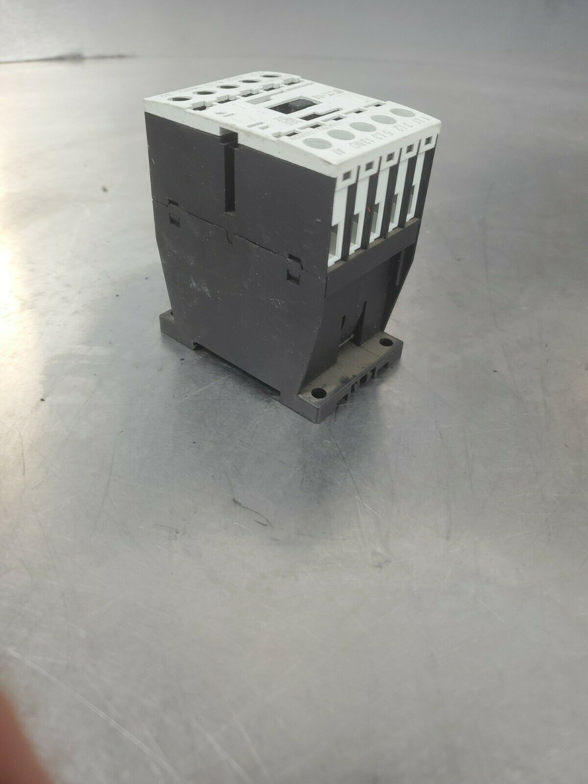 Eaton XTCE009B10 Contactor                                 4H