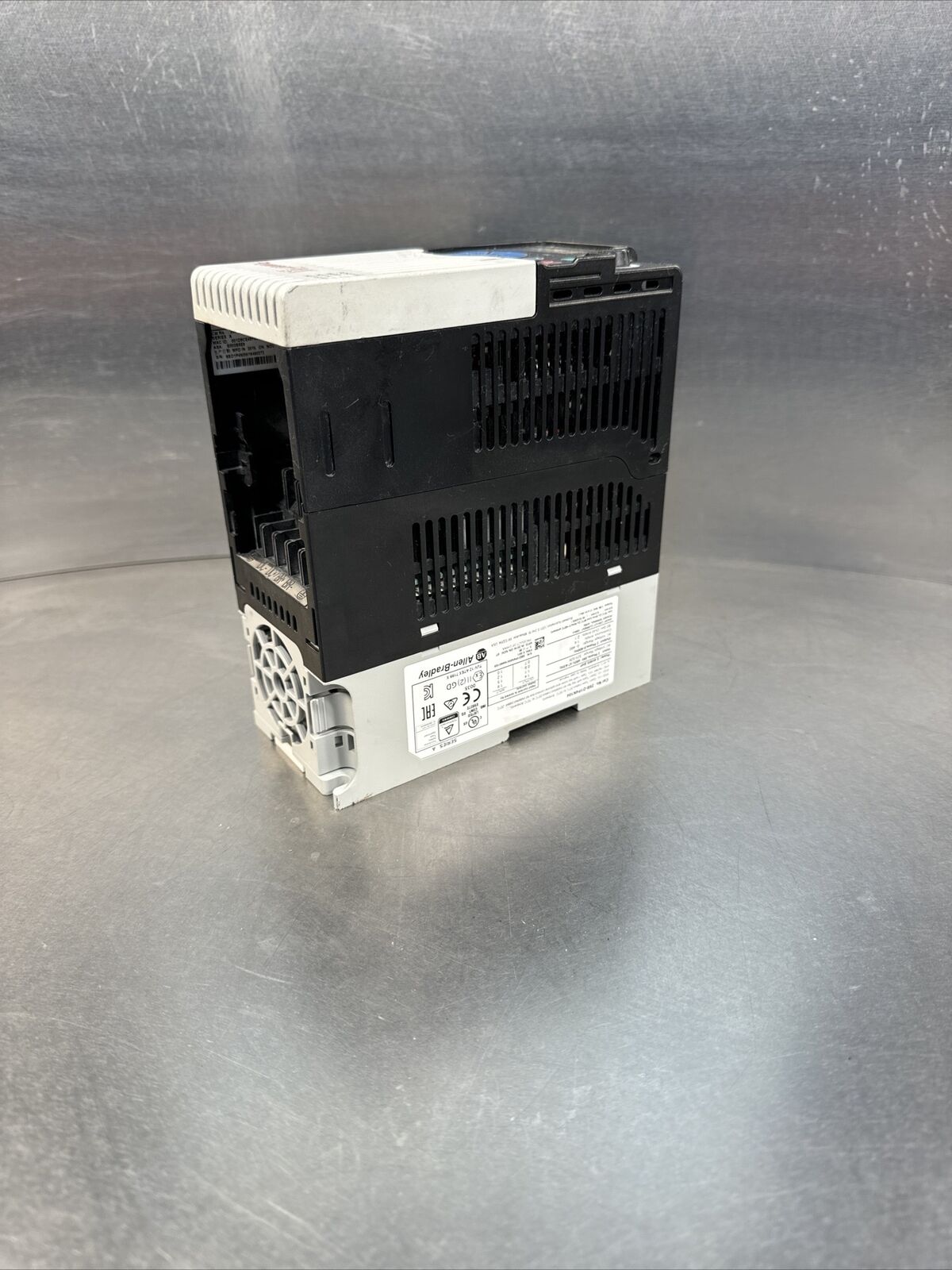 AB 25B-D1P4N104 Ser A PowerFlex 525 AC Drive 480V 1.4A 0.4kW (Bin 2.5.1)