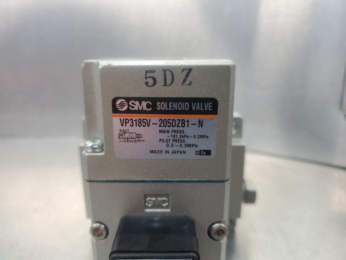 SMC VP3185V-205DZB1-N (Main Press. 101.2kPa~0.2MPa) Solenoid Valve.        6D-10